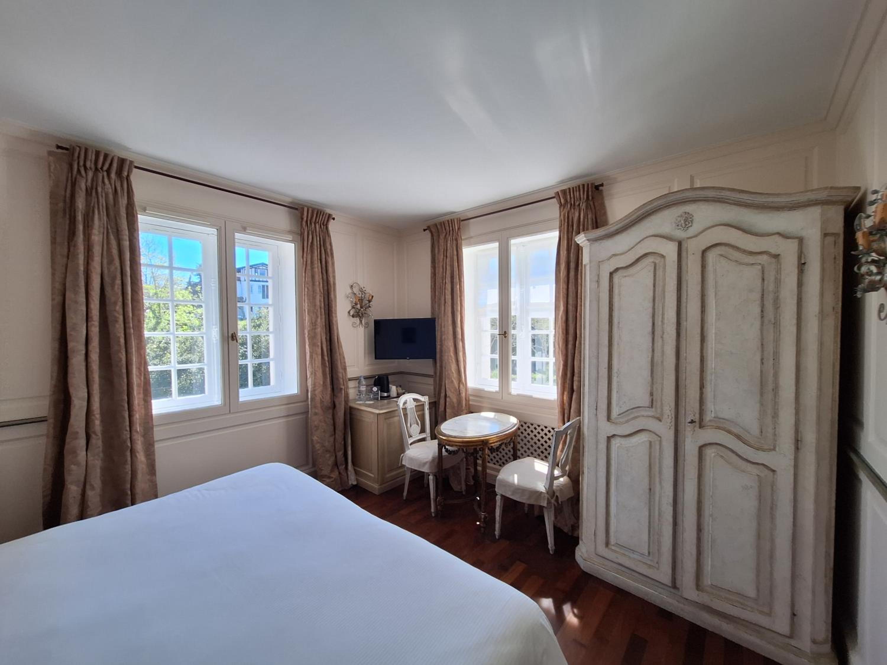 Double or Twin Superior Room photo 2