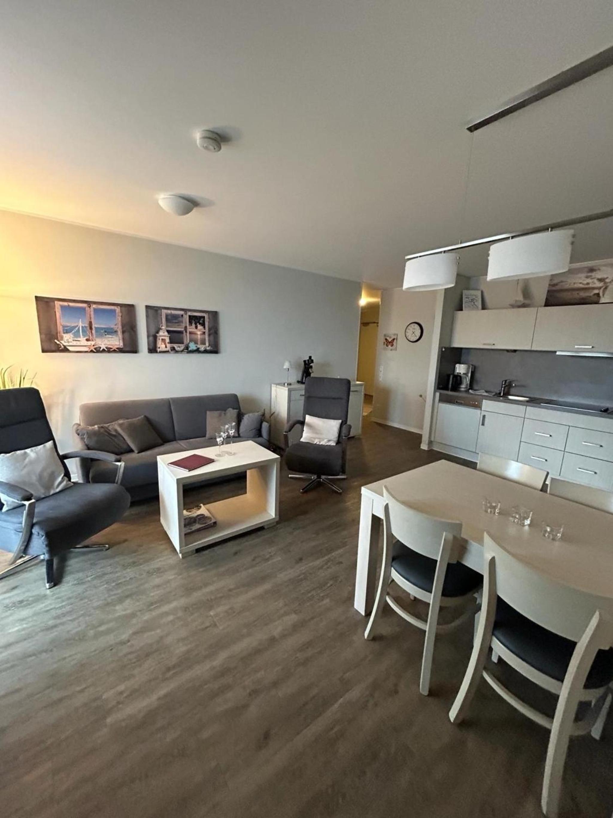 Apartment photo 2