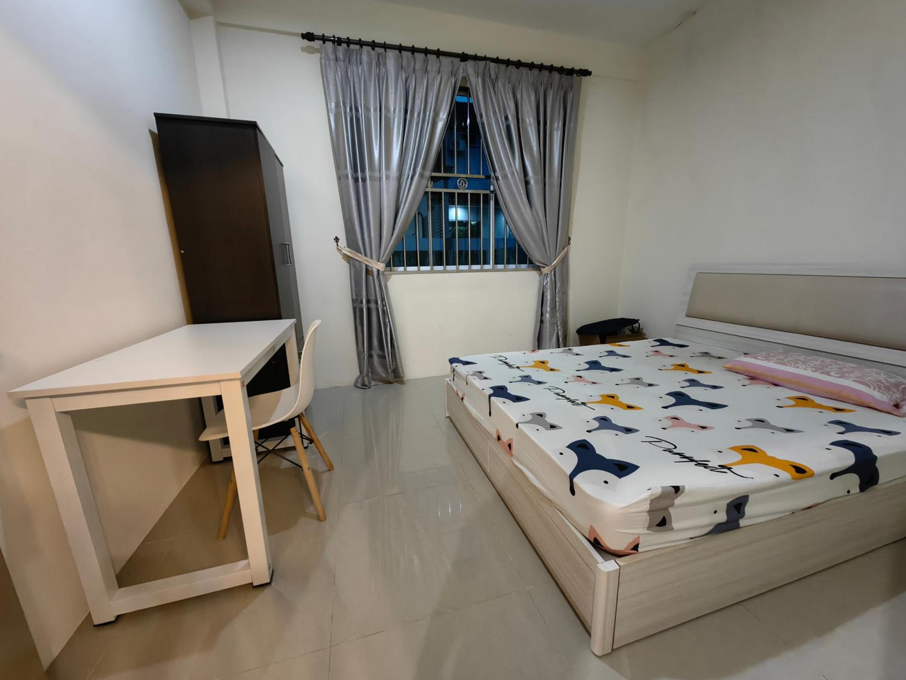 Four-Bedroom House photo 3