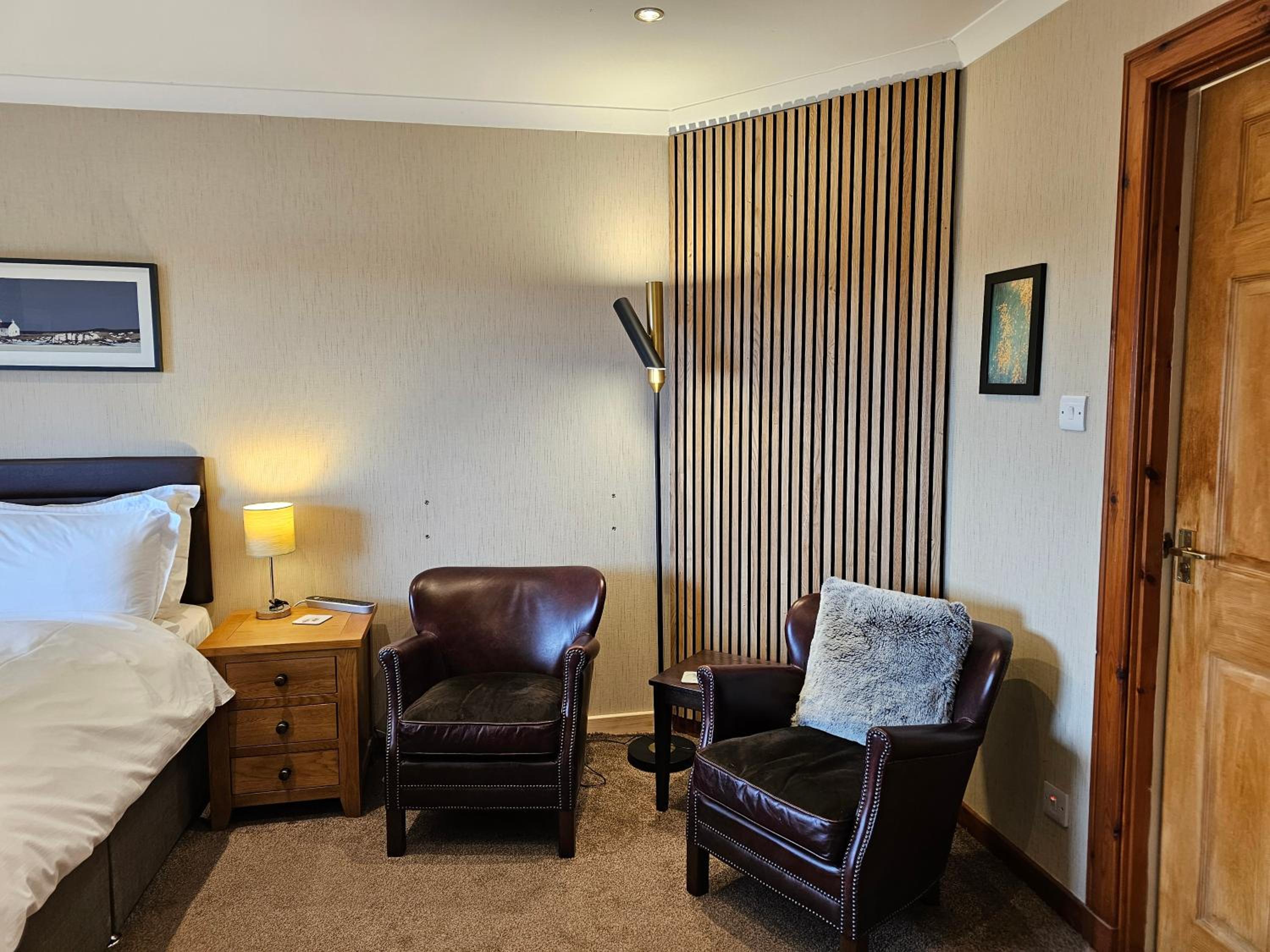Large Double Room photo 3