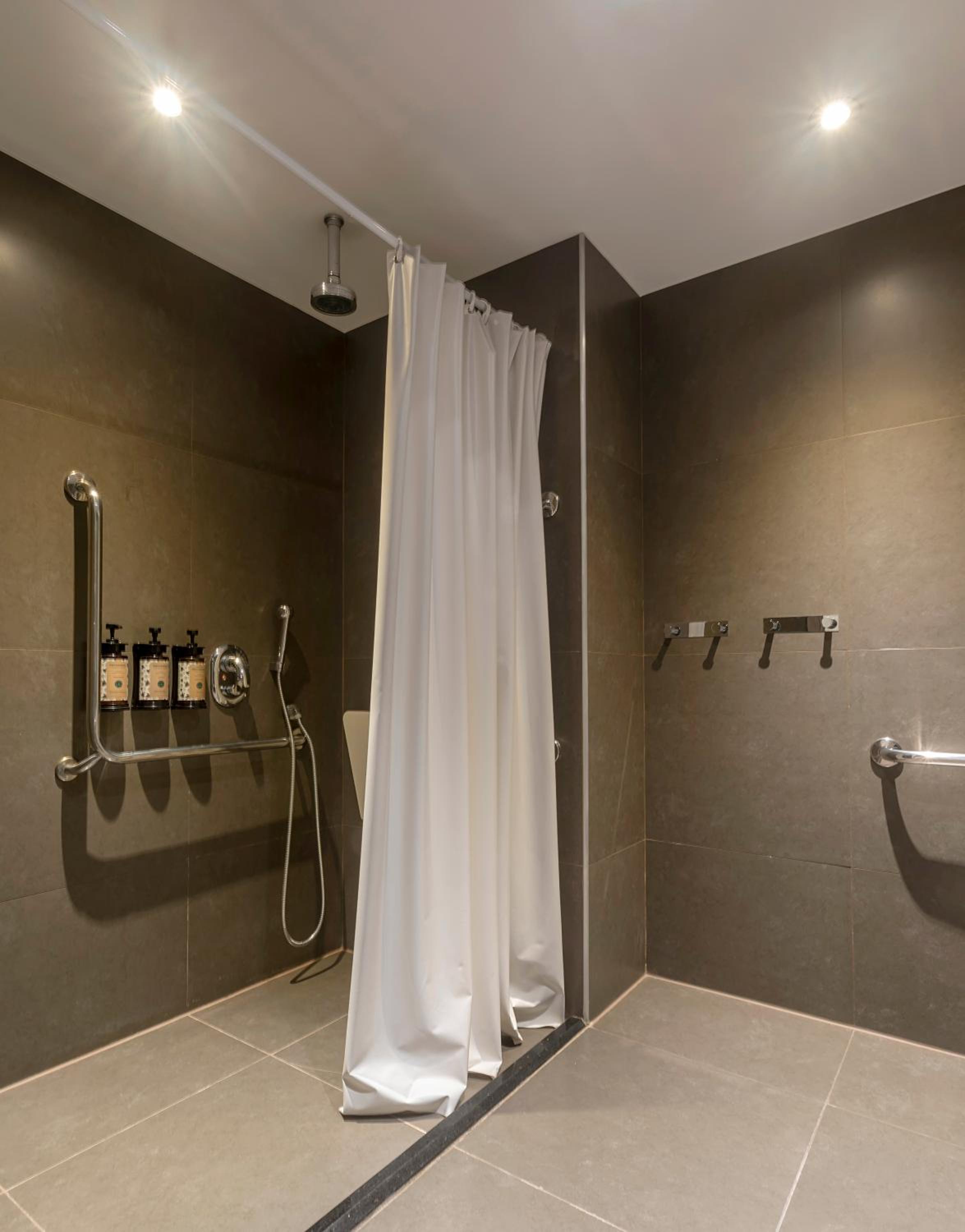 Standard Apartment with Double Bed - Accessible