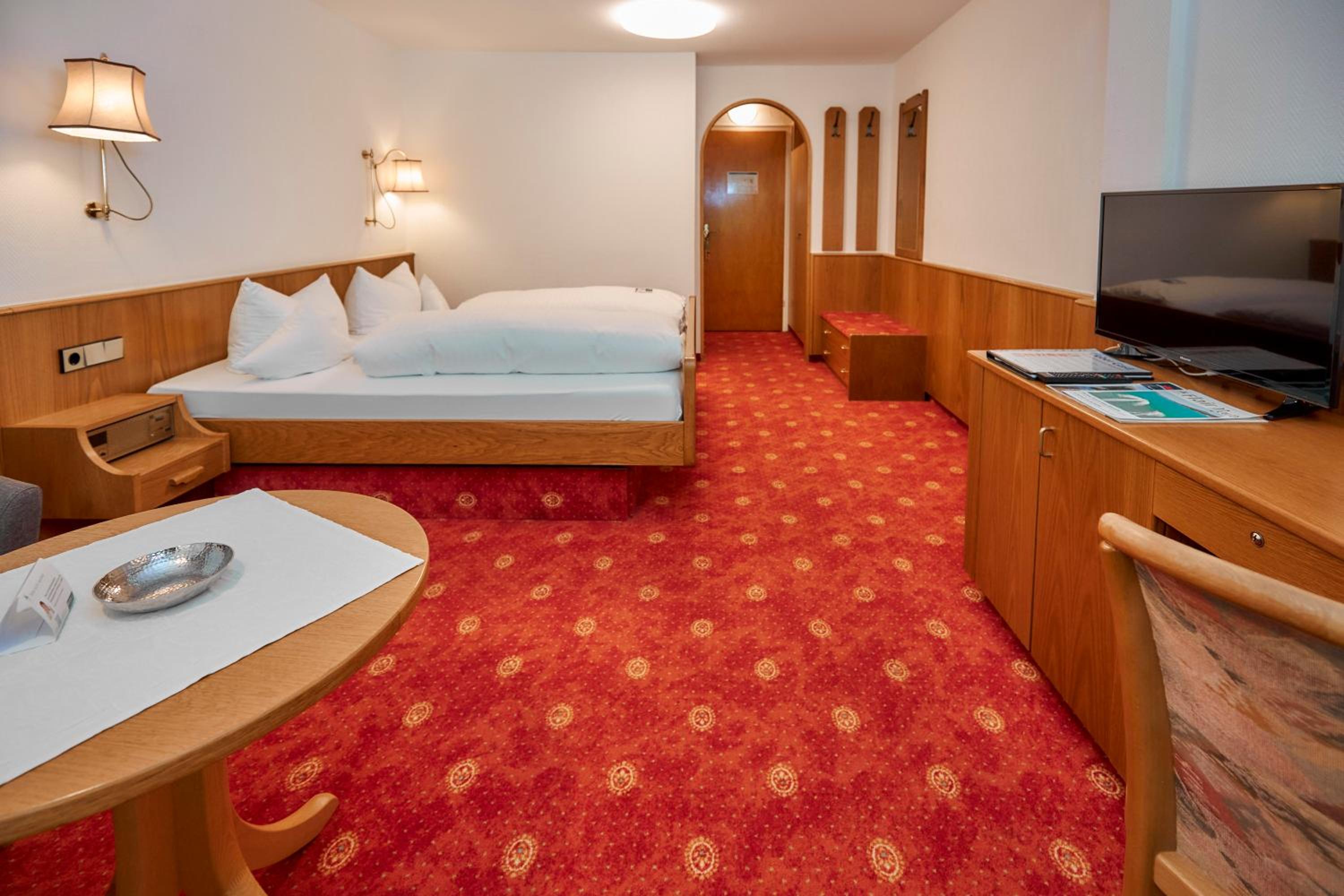 Hillside Classic Double Room