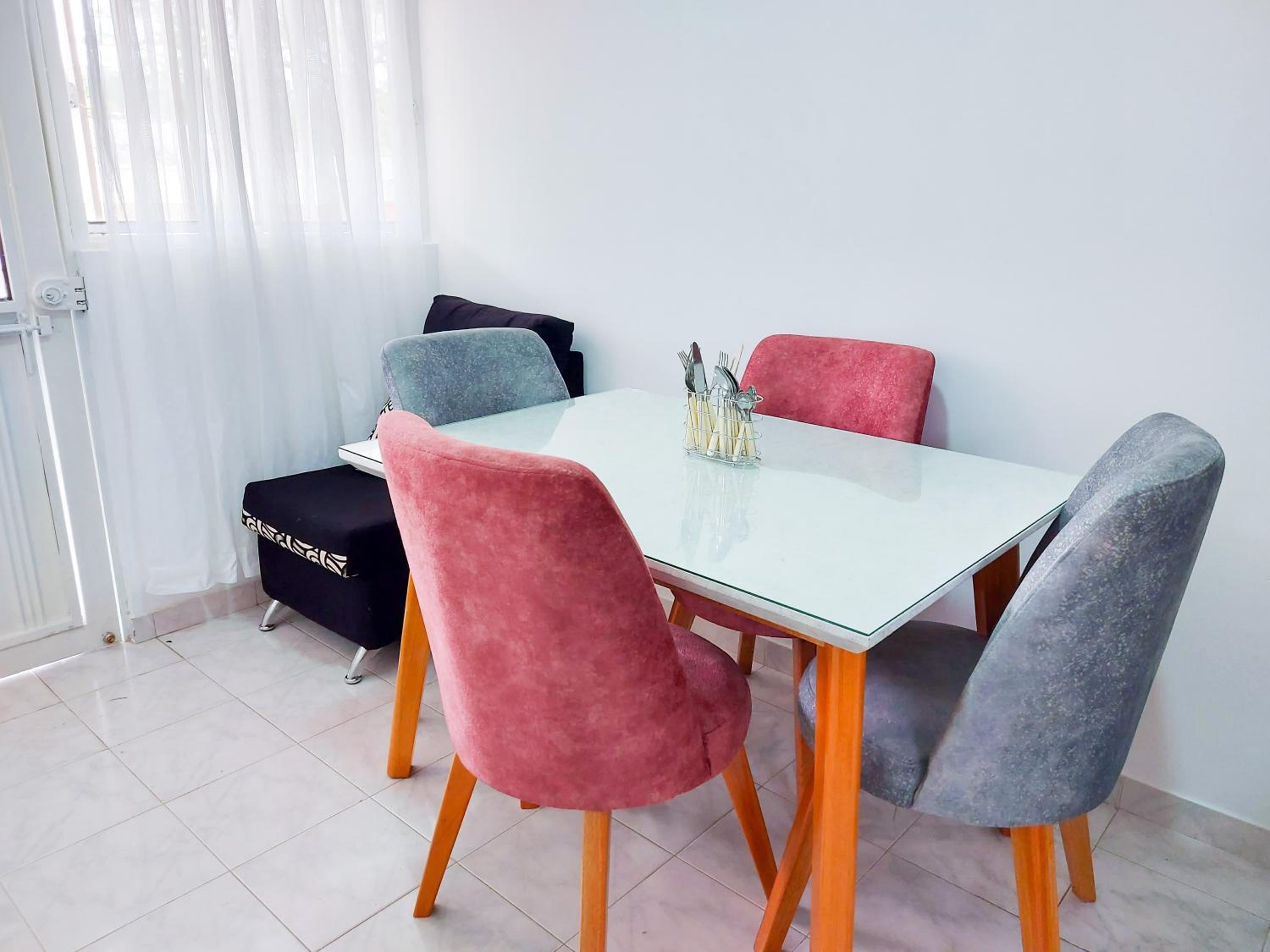One-Bedroom Apartment photo 2