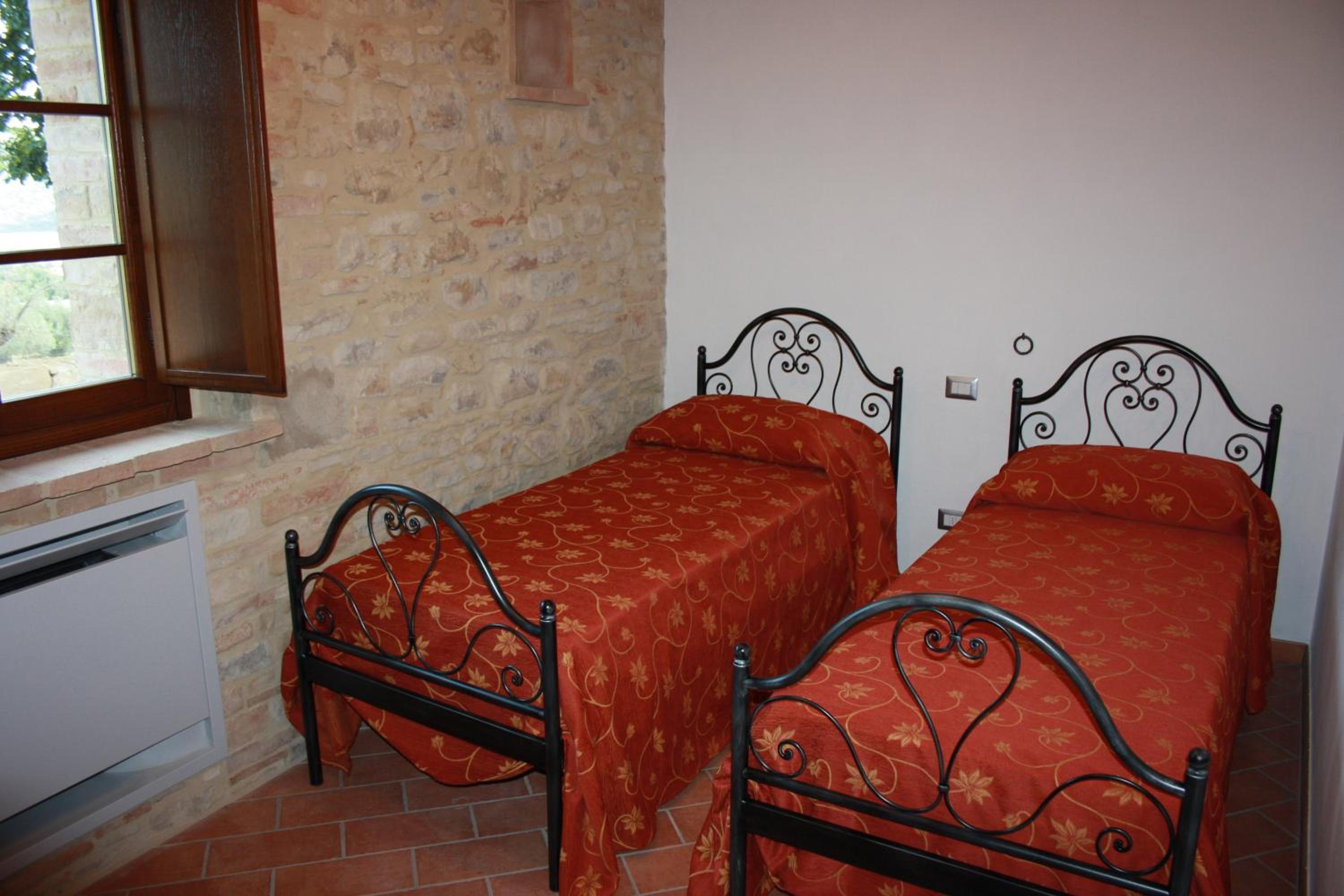 Two-Bedroom Apartment (6 Adults) photo 2