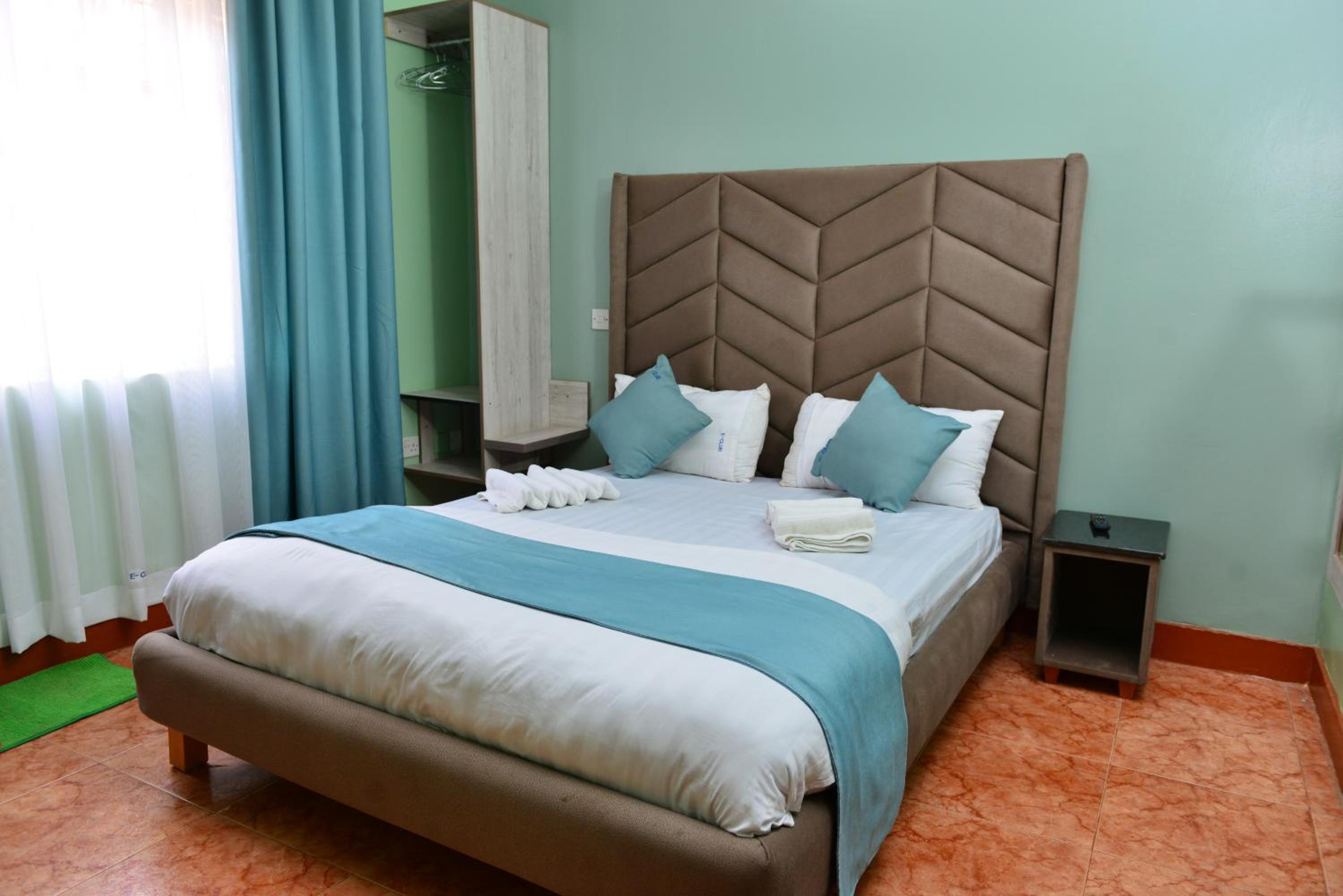 Queen Room