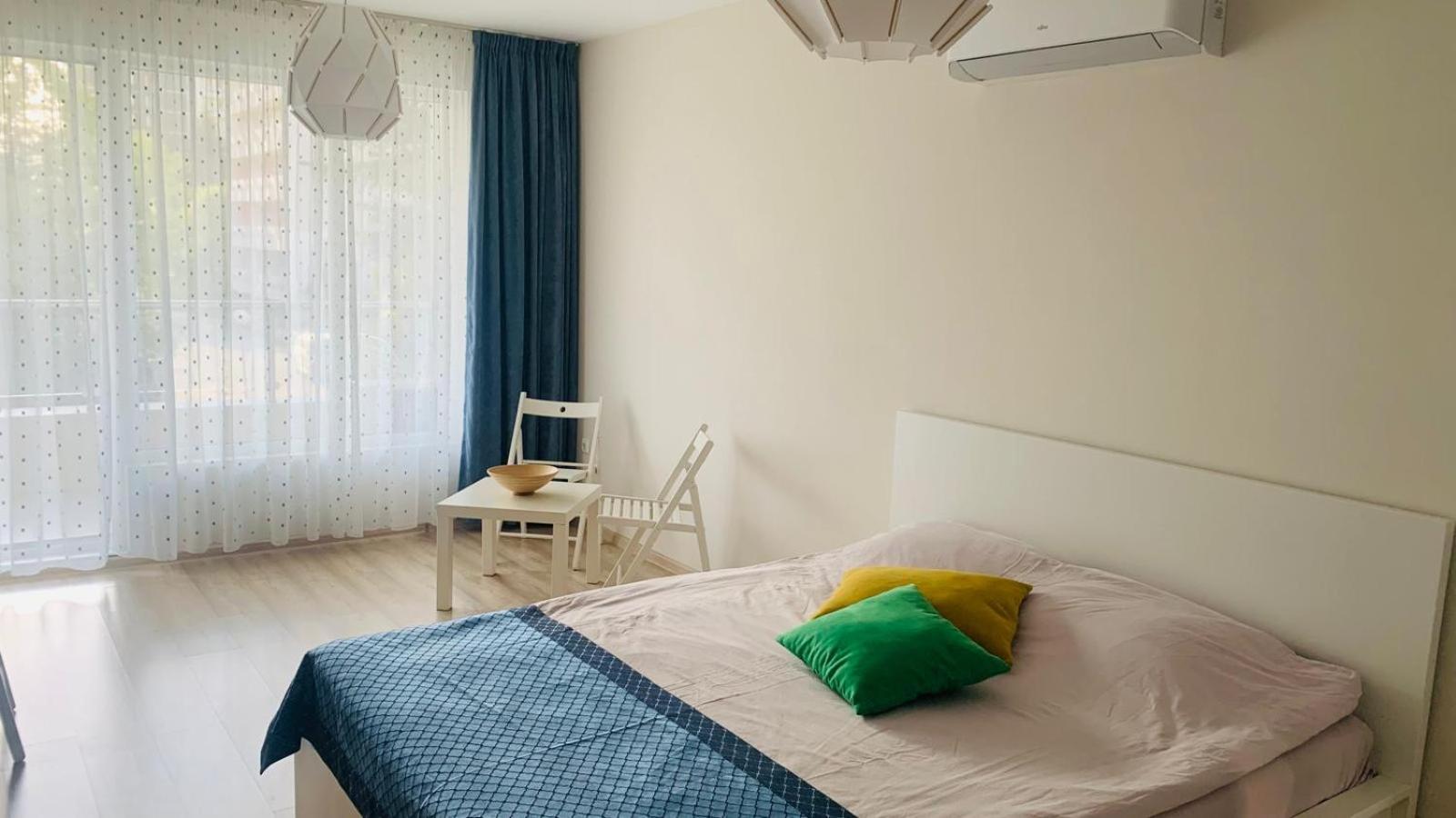 One-Bedroom Apartment - Photo 4