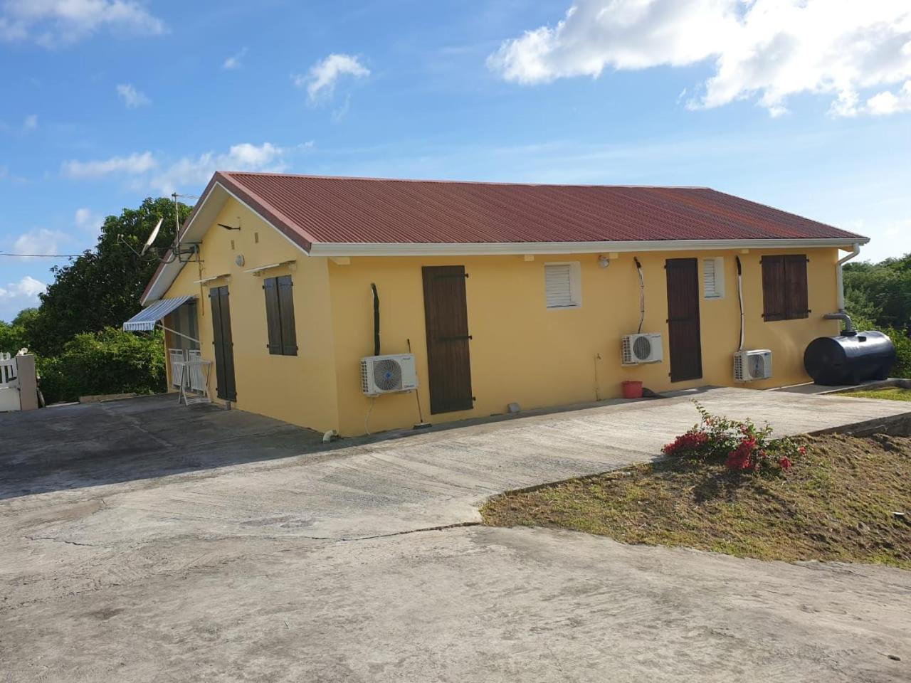 Three-Bedroom House photo 1