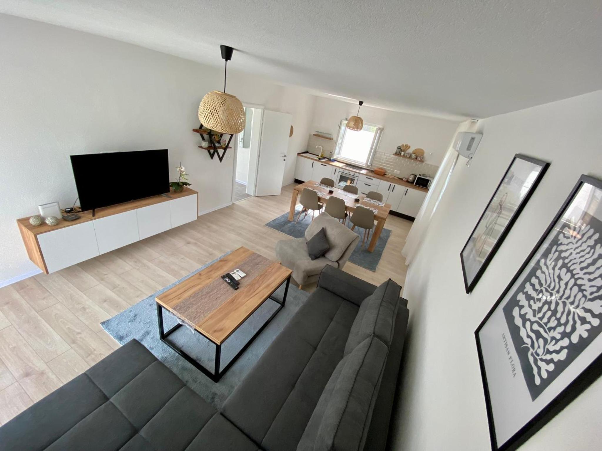 One-Bedroom House photo 2