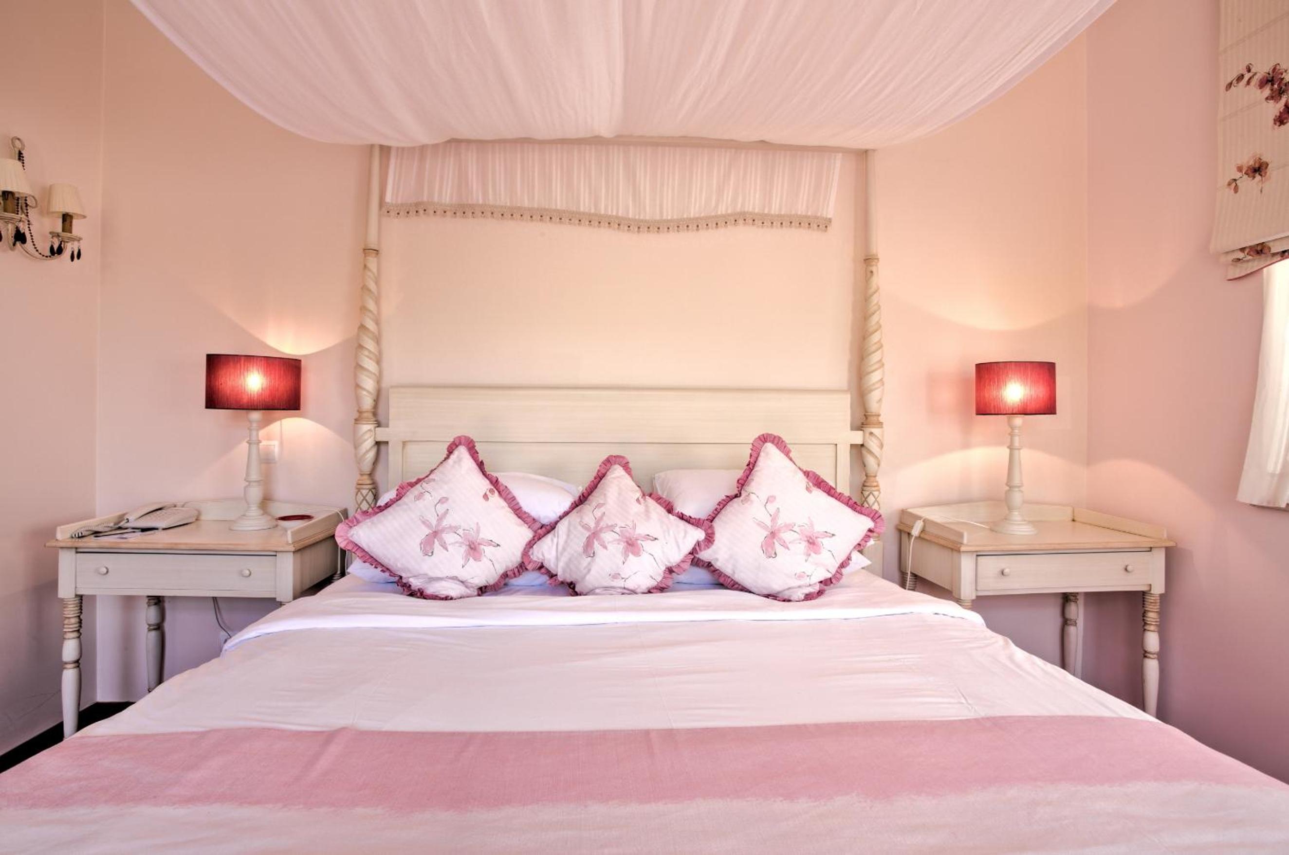 Deluxe Double Room - Photo 15