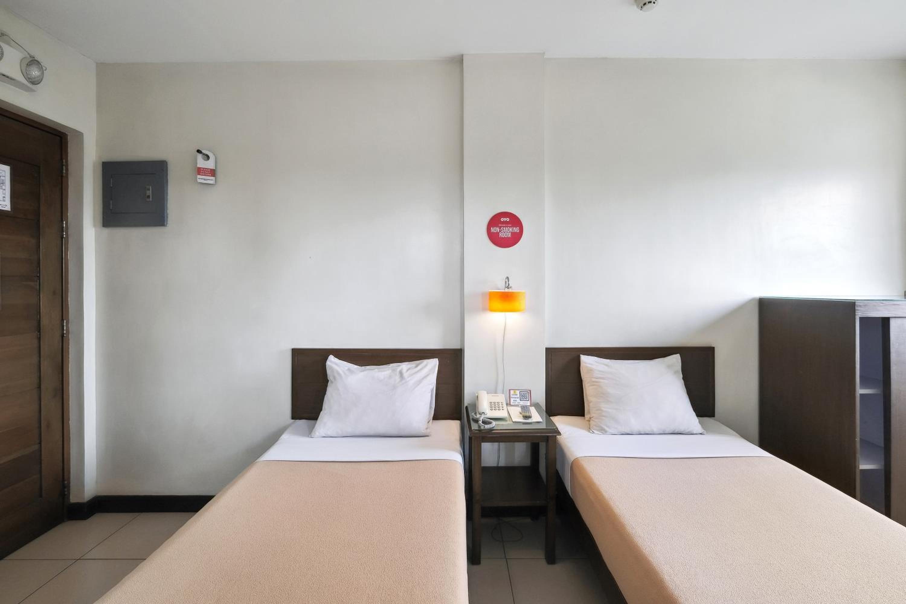 Twin Room - Photo 1