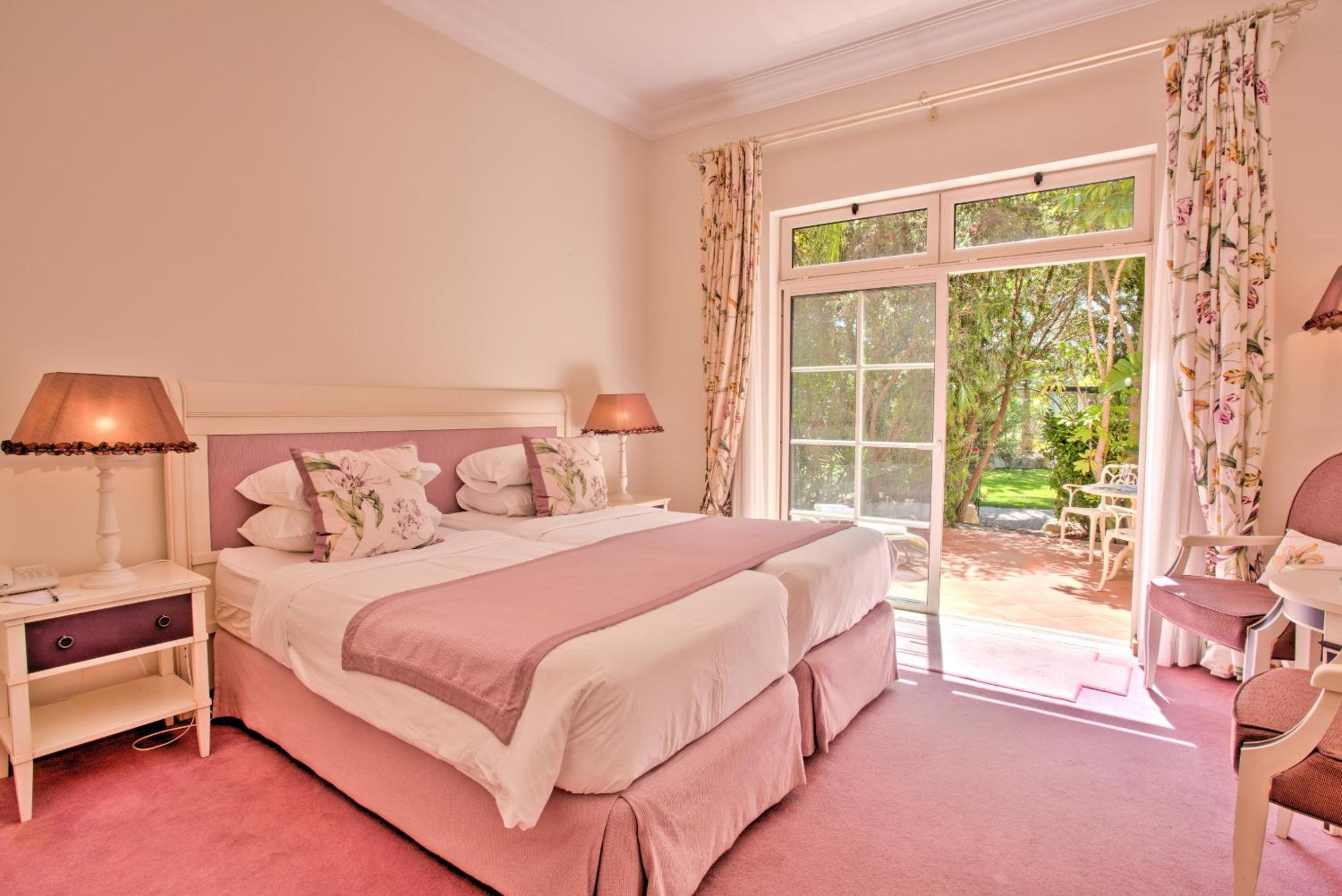 Deluxe Double Room - Photo 25
