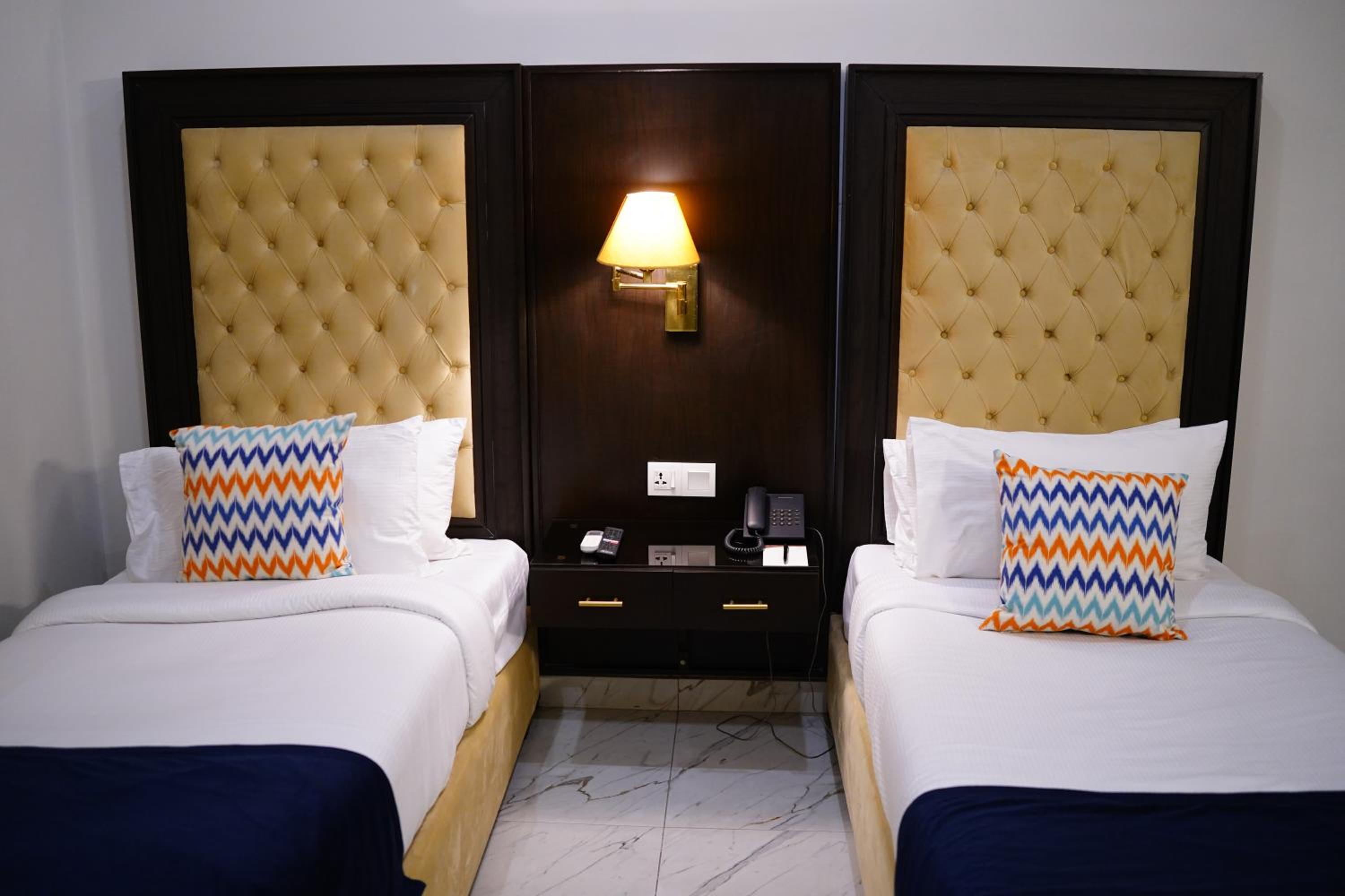Deluxe Twin Room - Photo 5