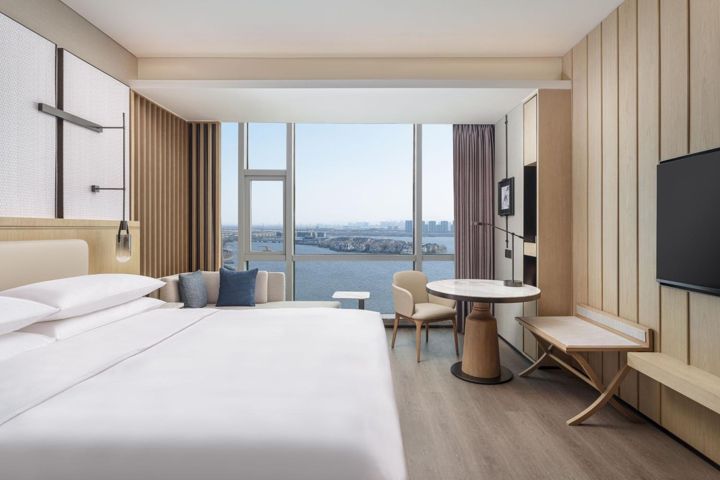 Superior King Room photo 3