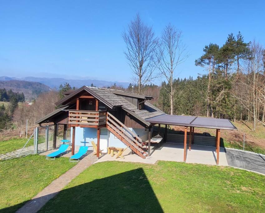 One-Bedroom House photo 1