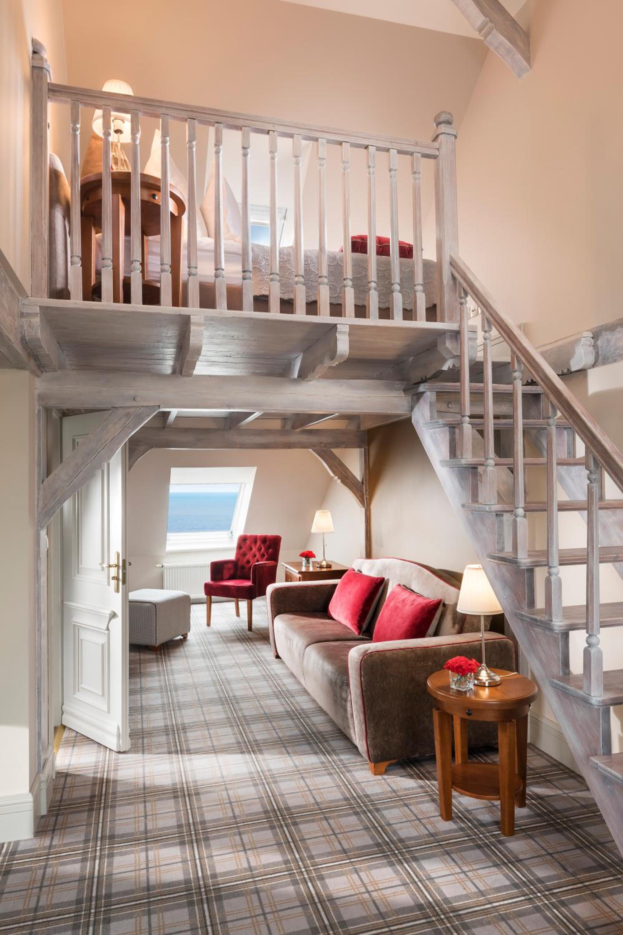 Duplex Apartment - Photo 3