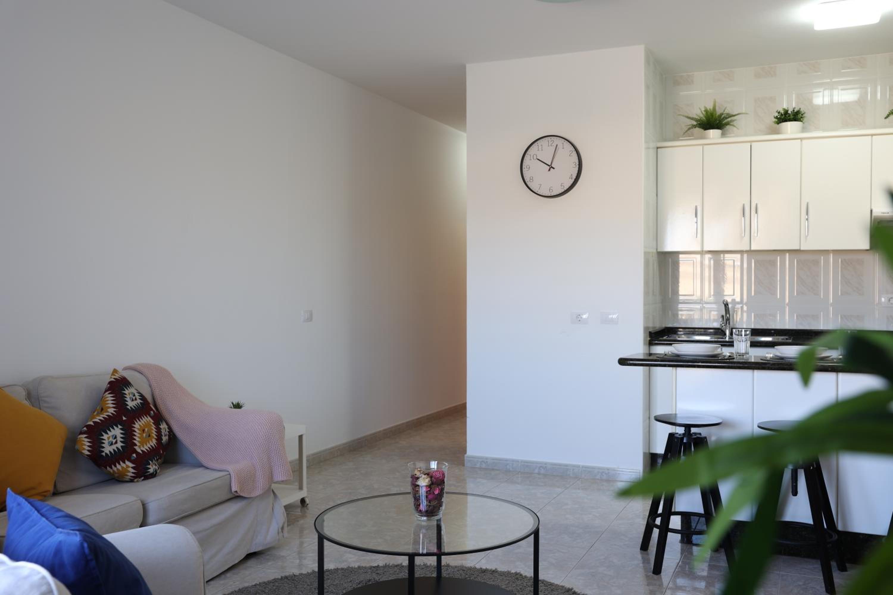 Two-Bedroom Apartment with Balcony photo 3