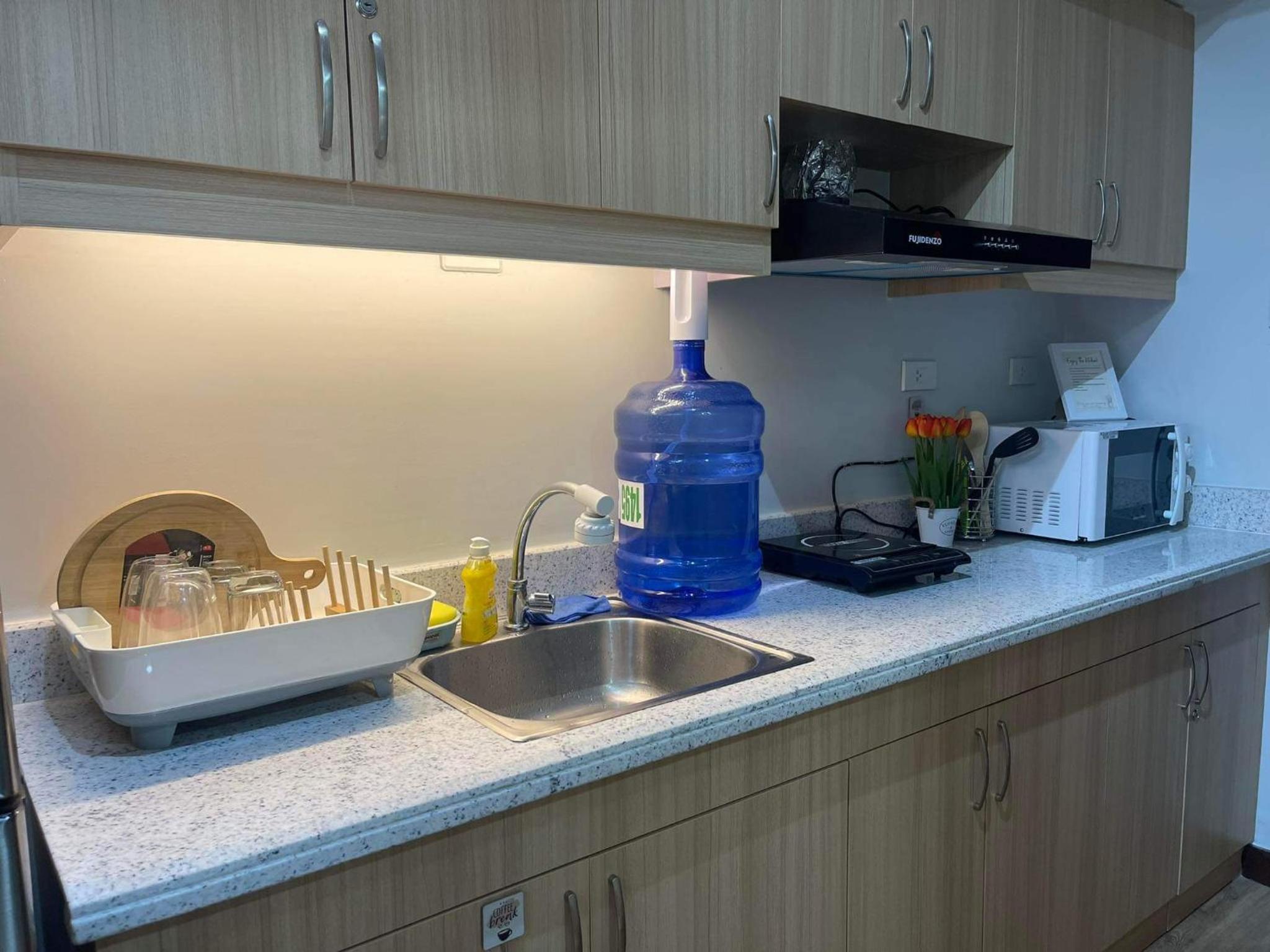 One-Bedroom Apartment - Photo 2