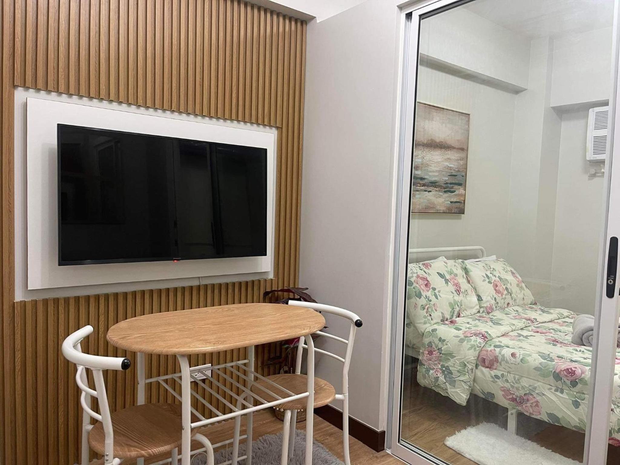 One-Bedroom Apartment - Photo 38