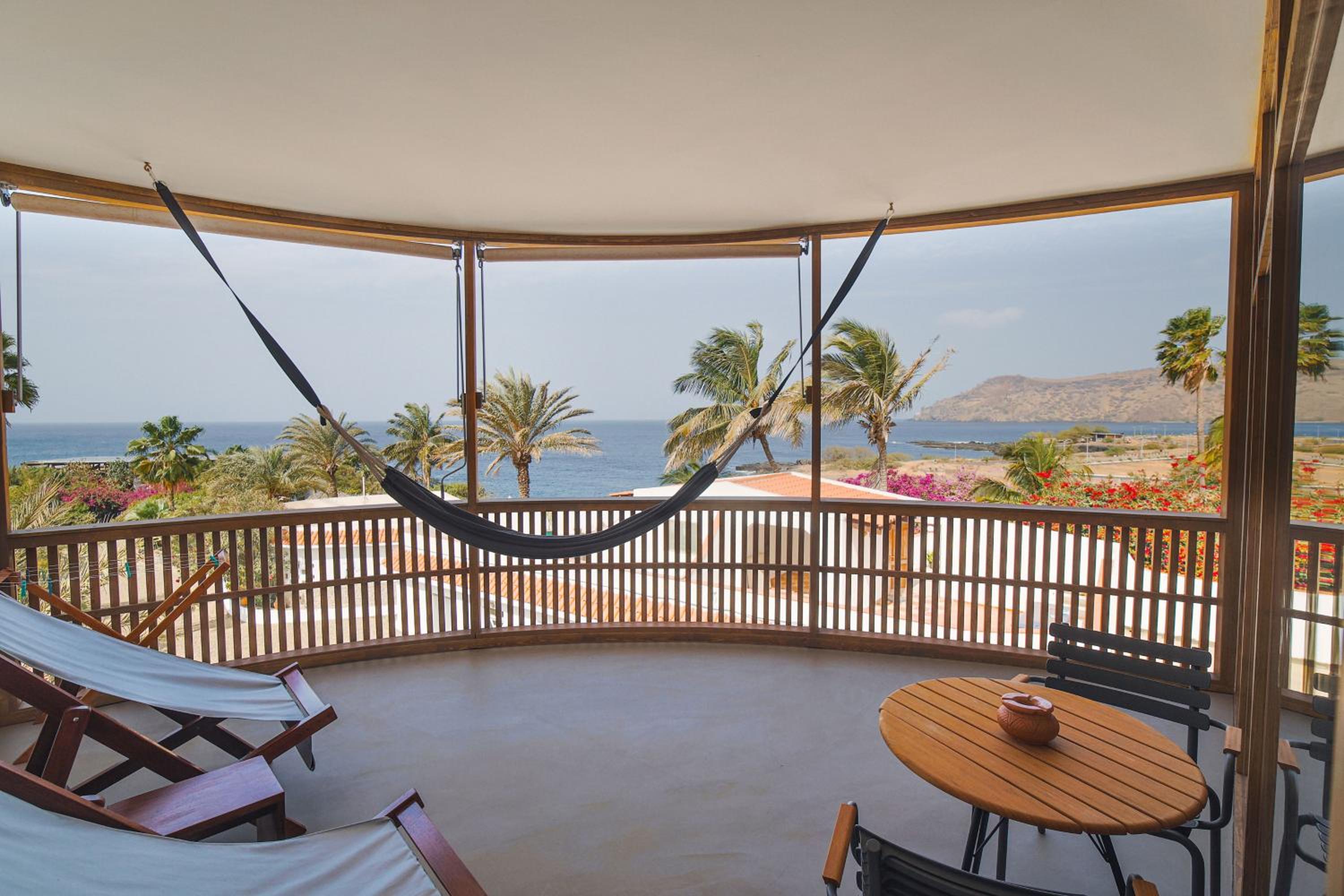 Deluxe Double Room with Balcony and Sea View photo 2