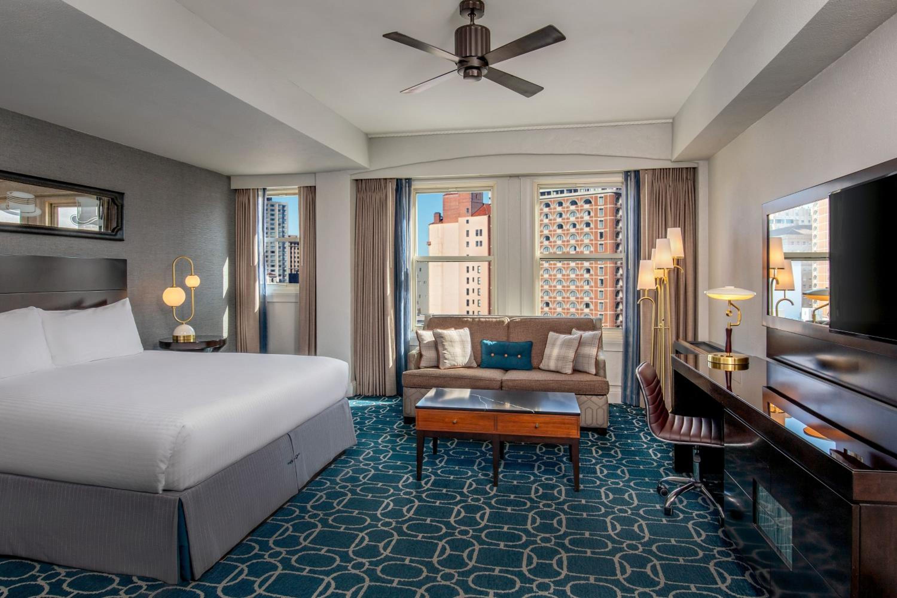 Superior King Room - Photo 5
