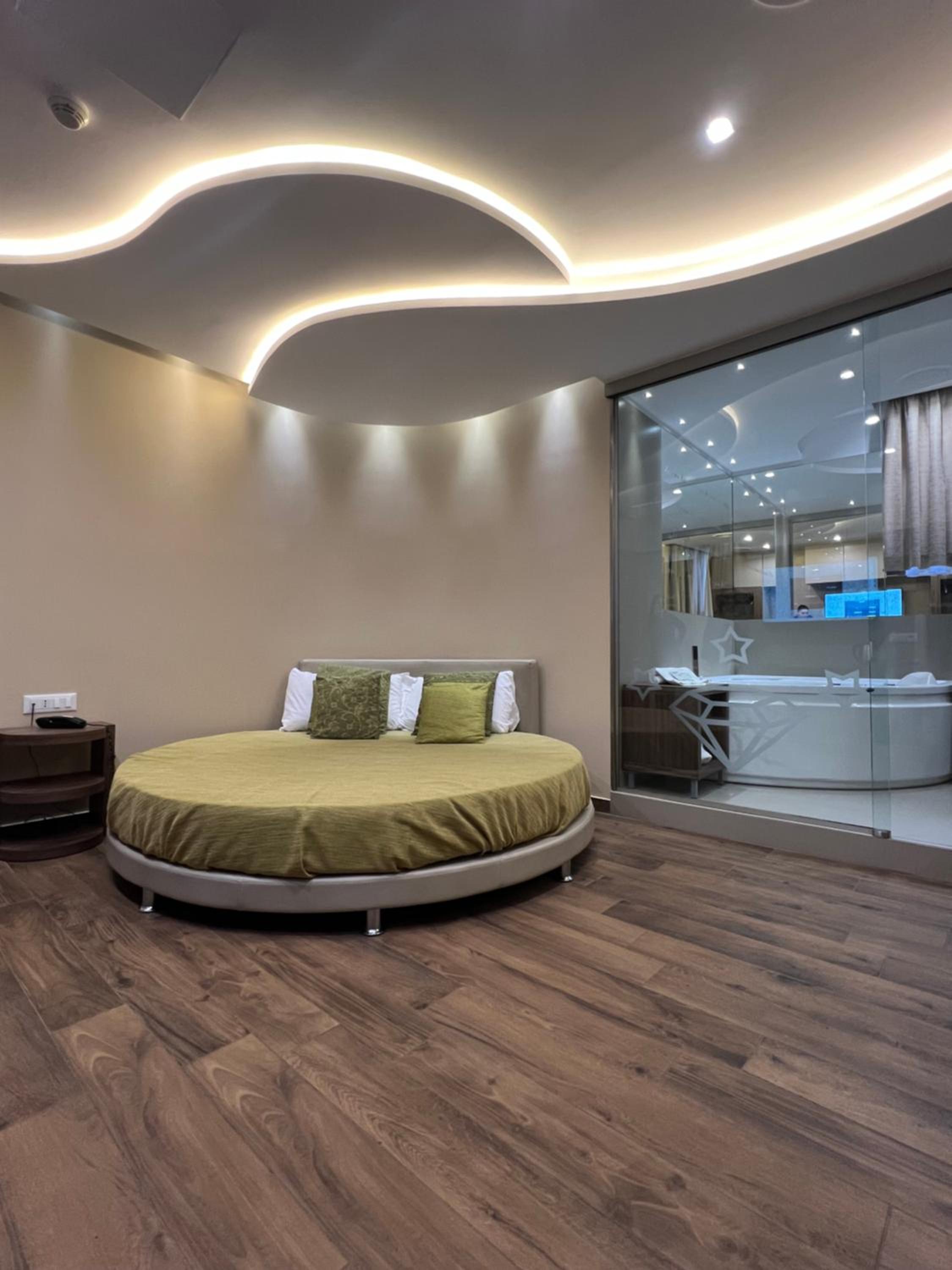 Royal Suite - Photo 31