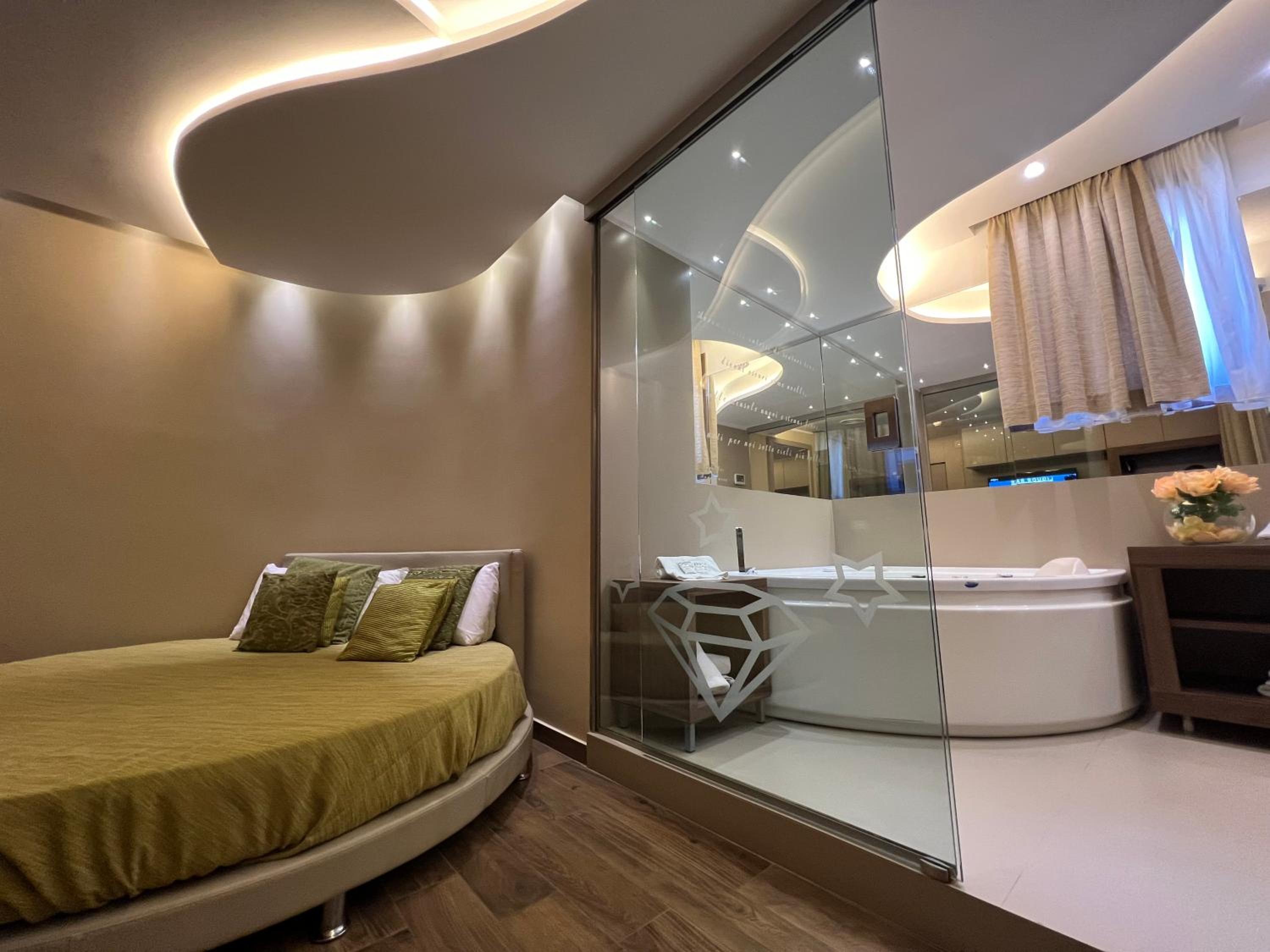 Royal Suite - Photo 32