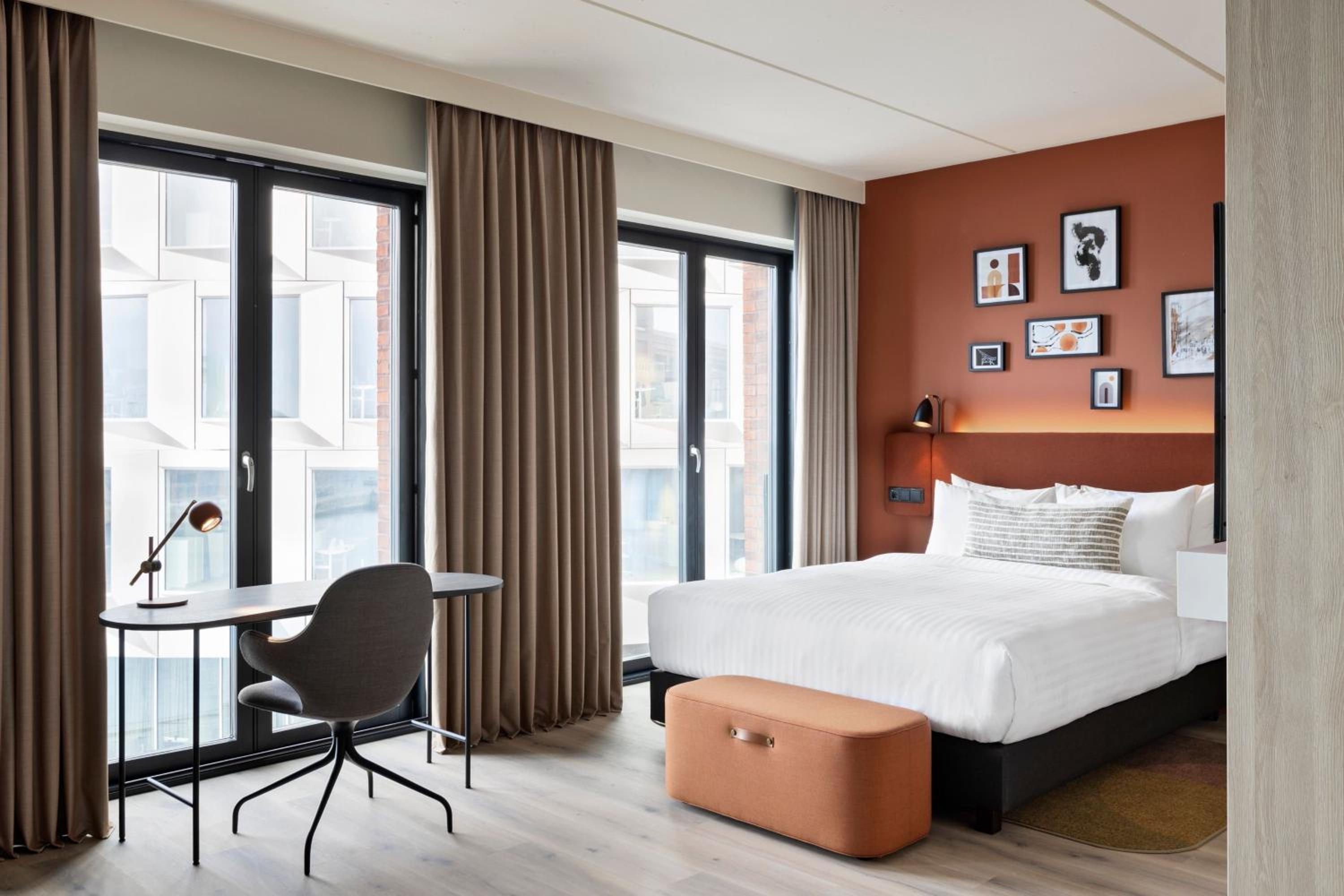 Family Studio with Sofa Bed and Courtyard View - Photo 9