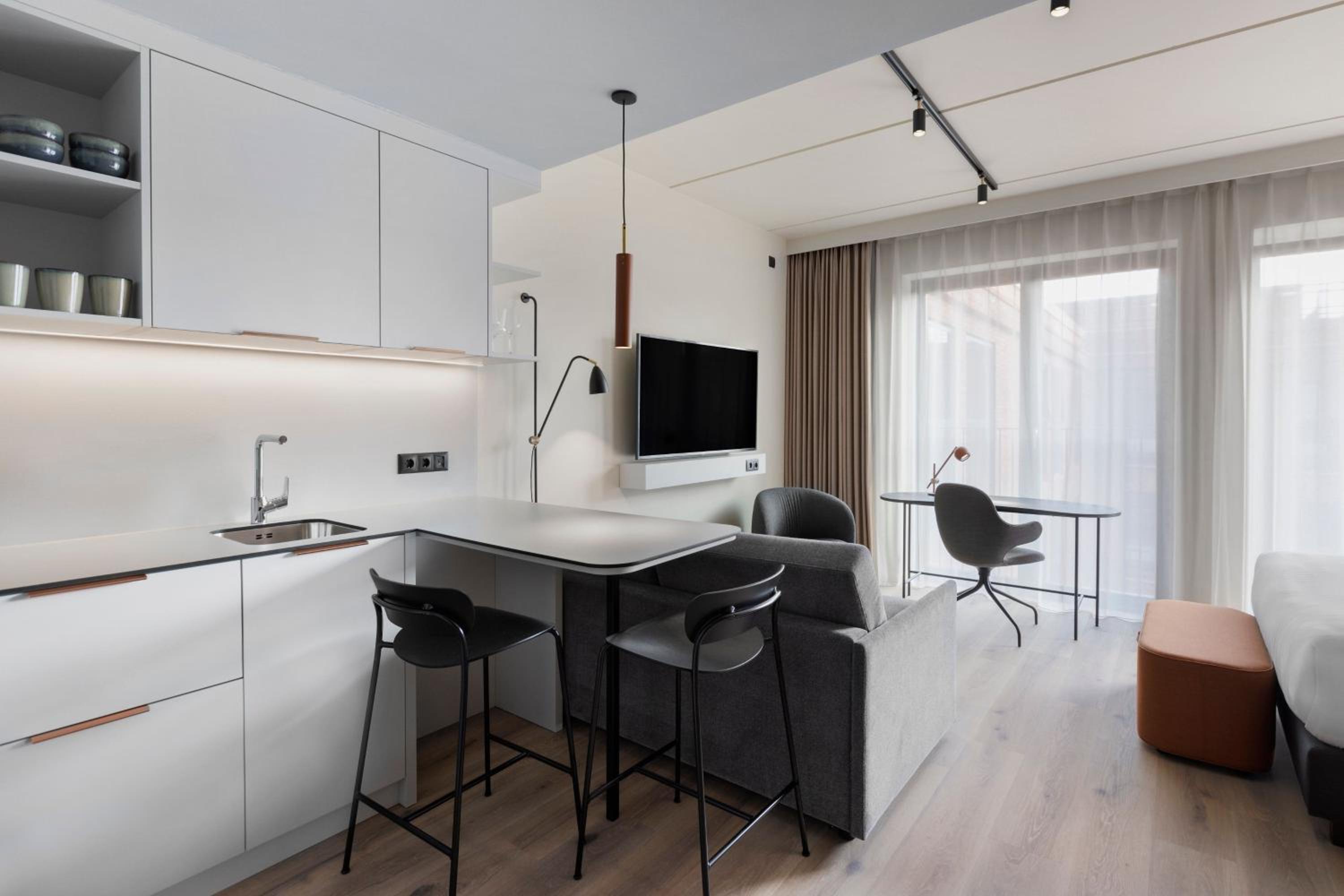 Family Studio with Sofa Bed and Courtyard View - Photo 6