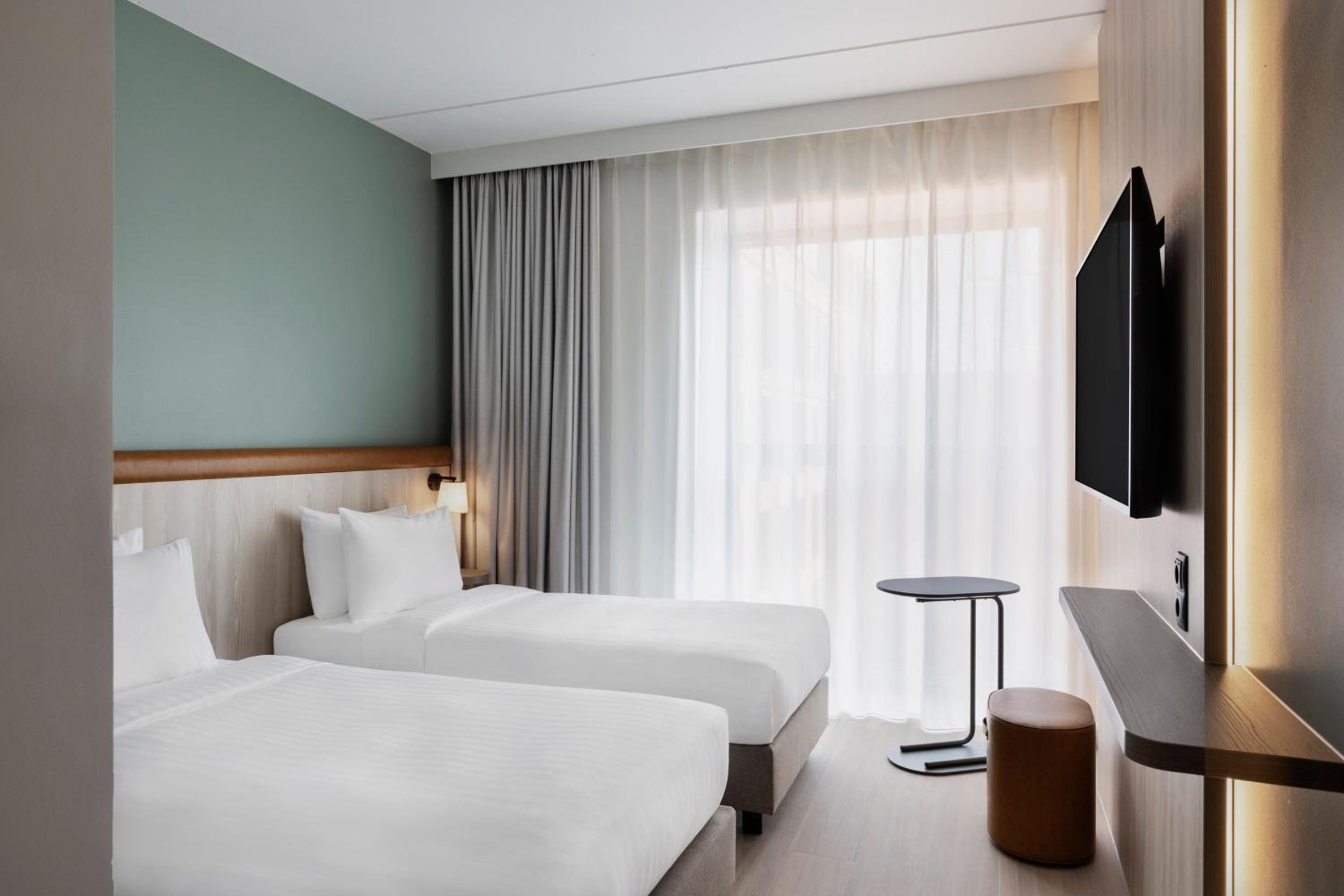 Twin Room - Photo 1