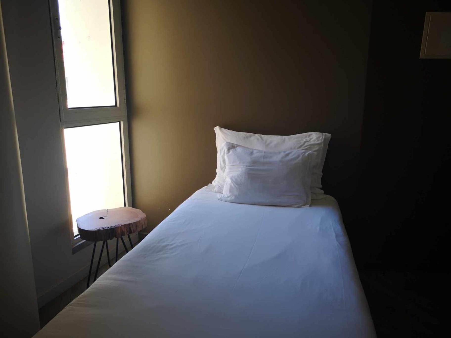 Twin Room with Extra Bed - Photo 2