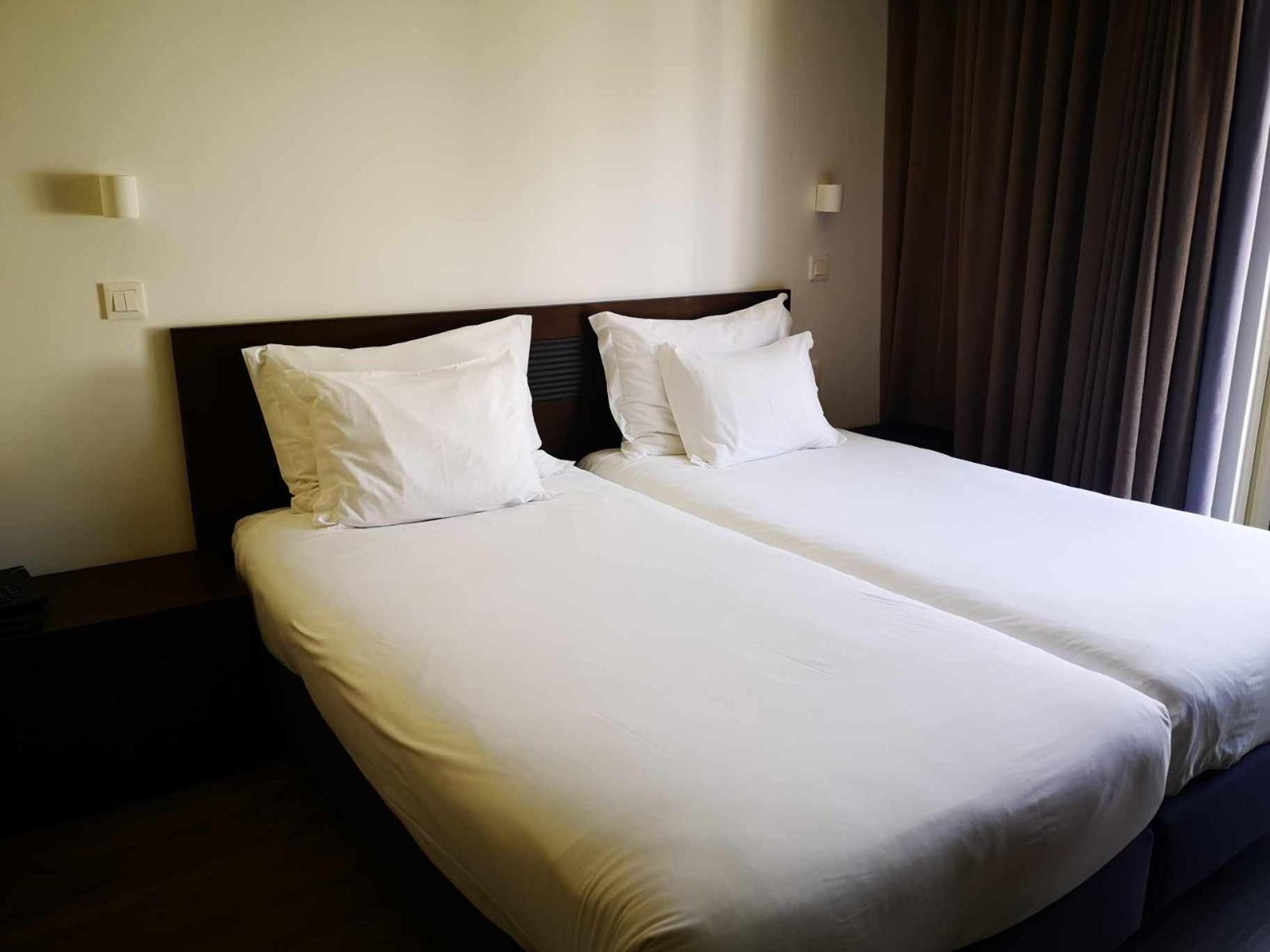 Superior Twin Room with Sea View - Photo 3