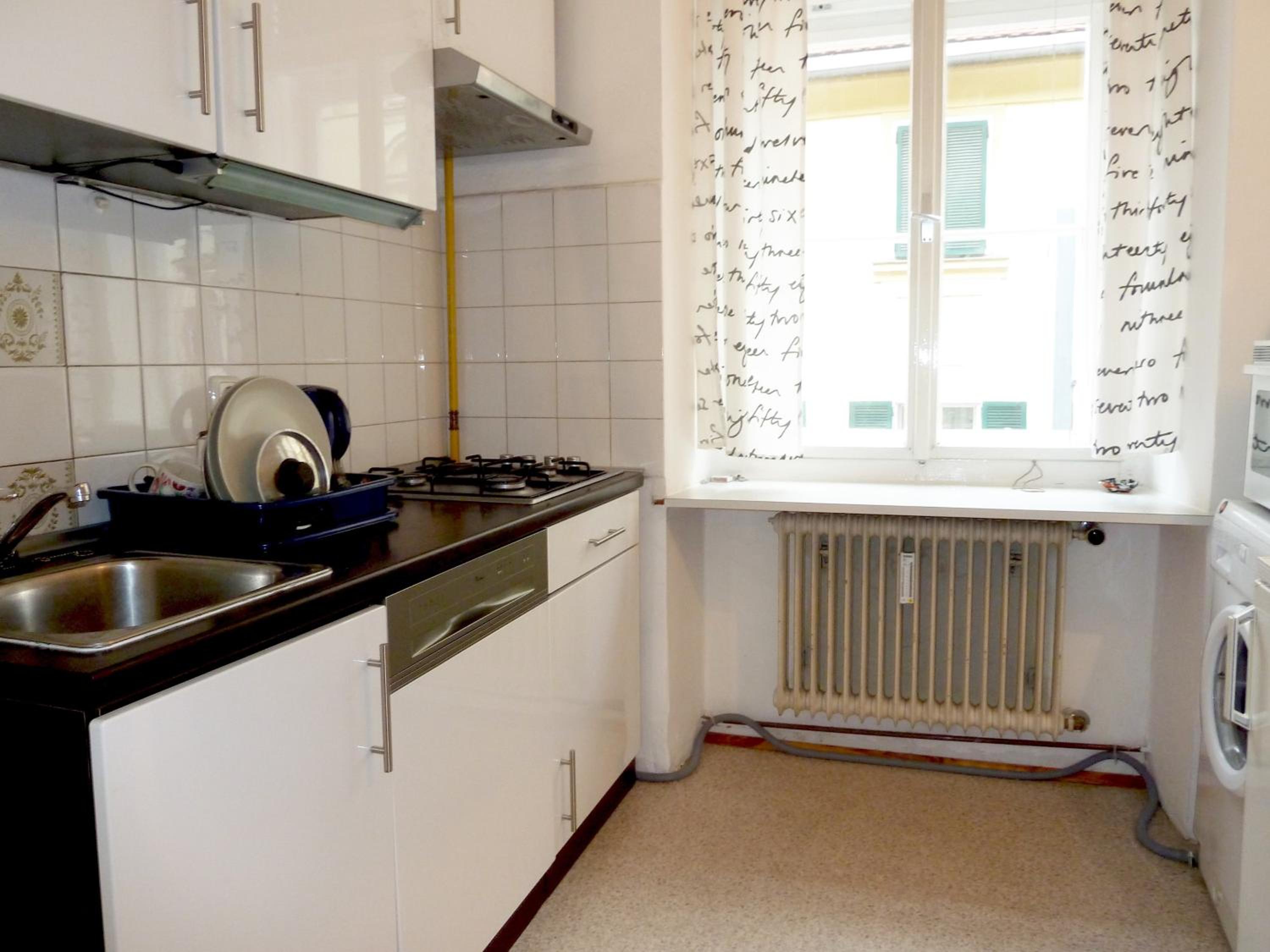 One-Bedroom Apartment with Balcony - Photo 3