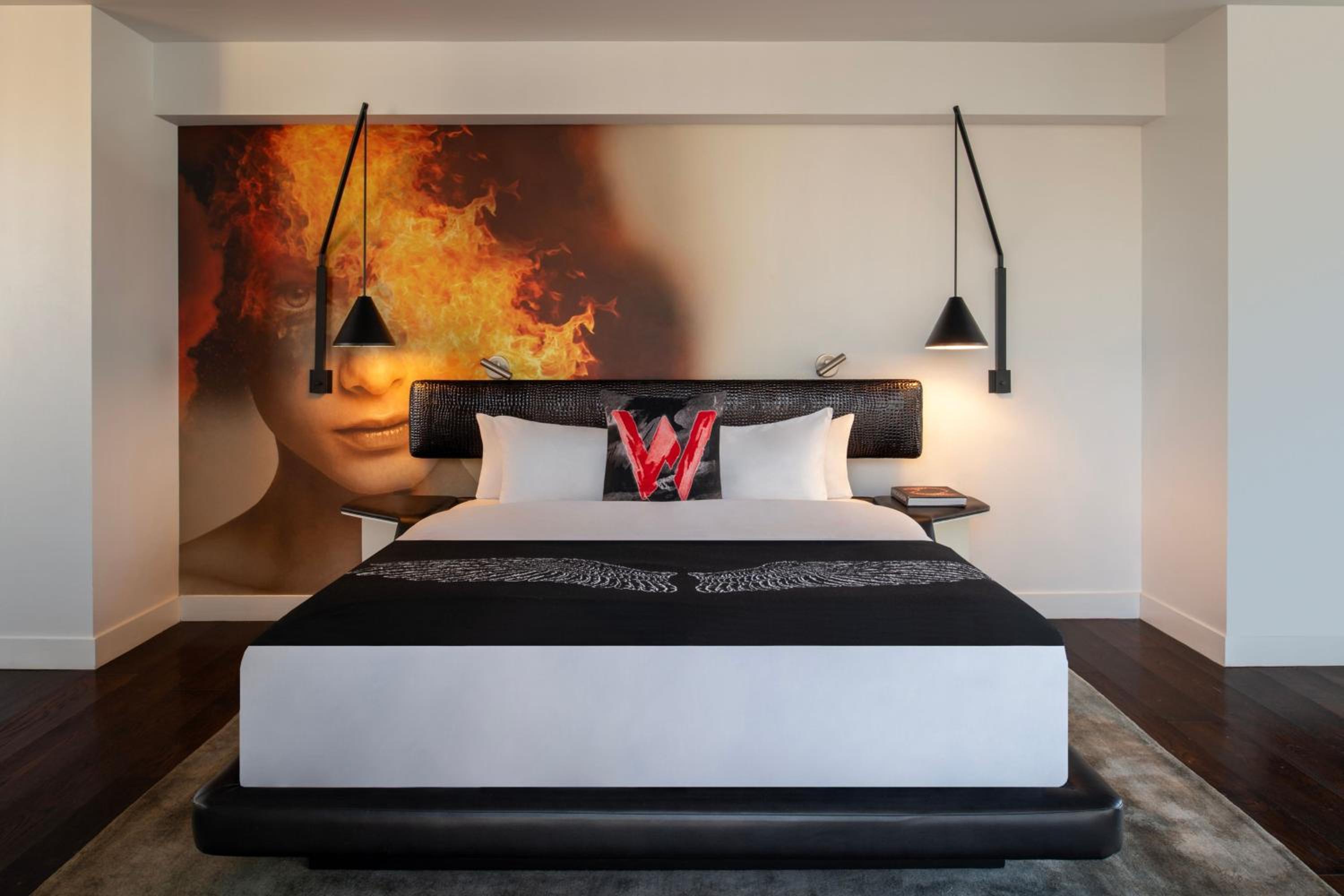EWOW Suite, Presidential Suite, 1 King