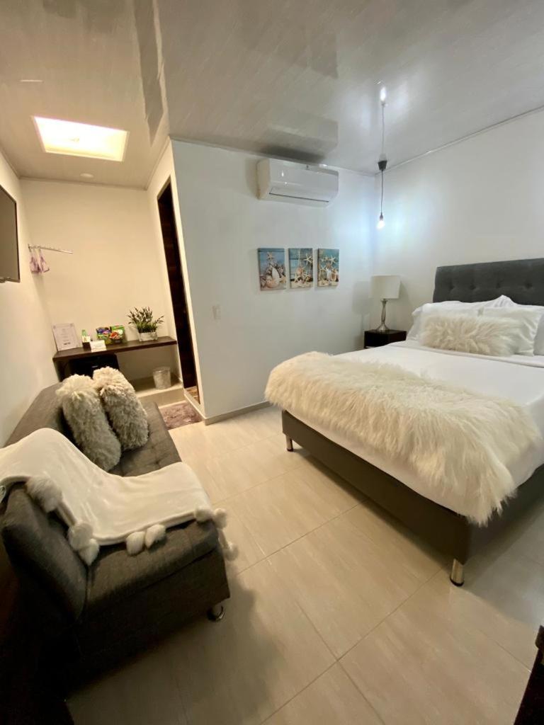 Double Room with Extra Bed photo 2