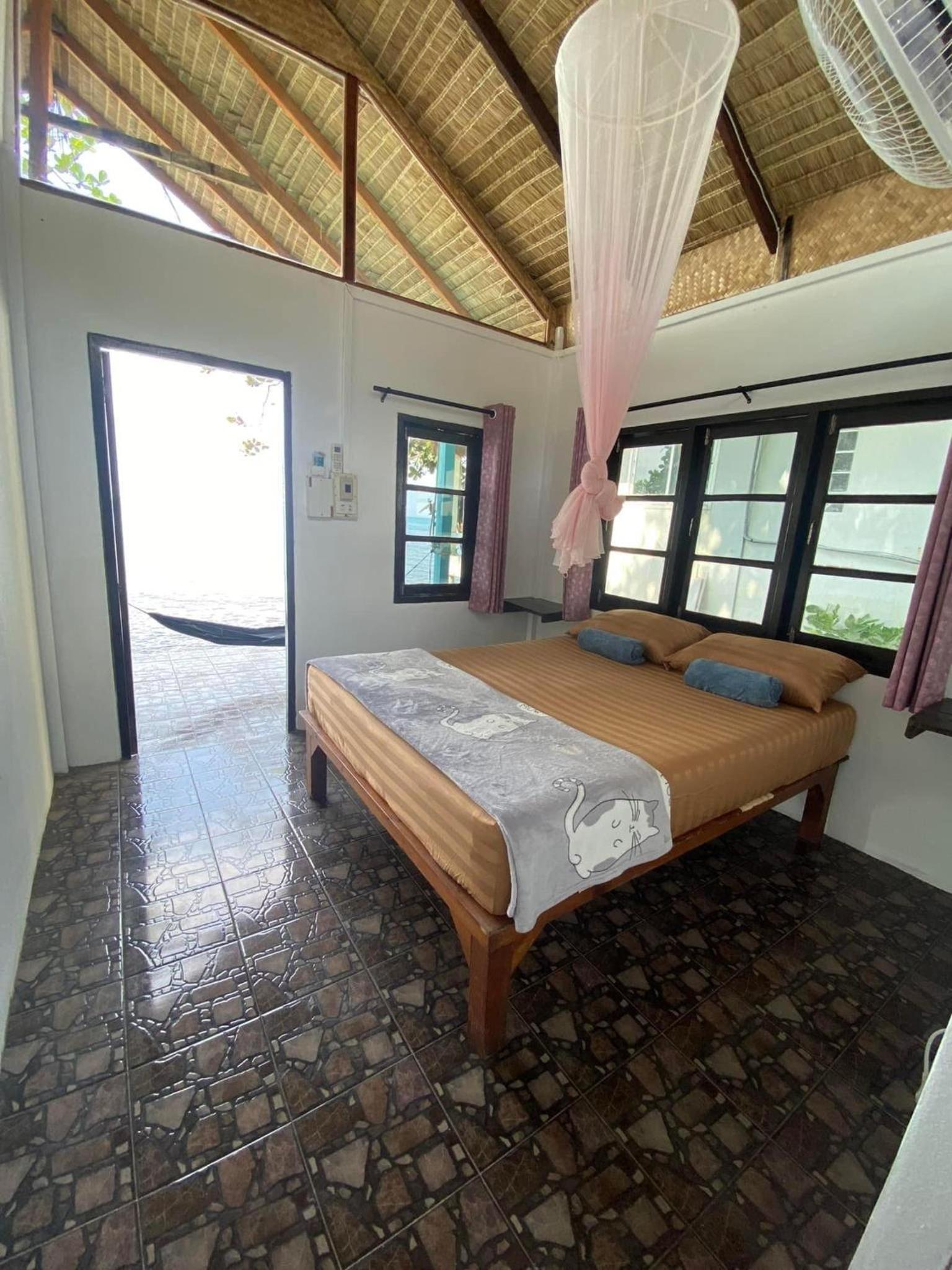 Bungalow with Sea View