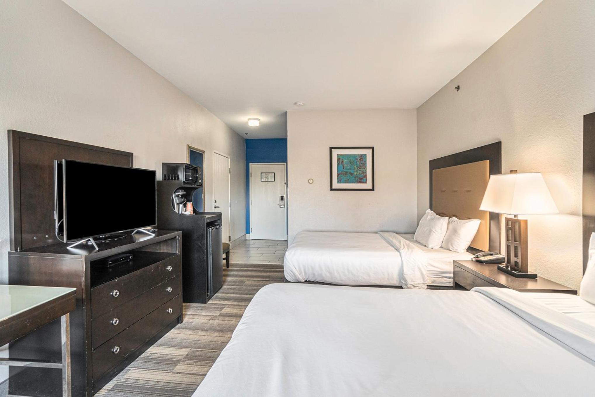 2 Queen Beds-accessible-roll-in Shwr-non Smk - Photo 4