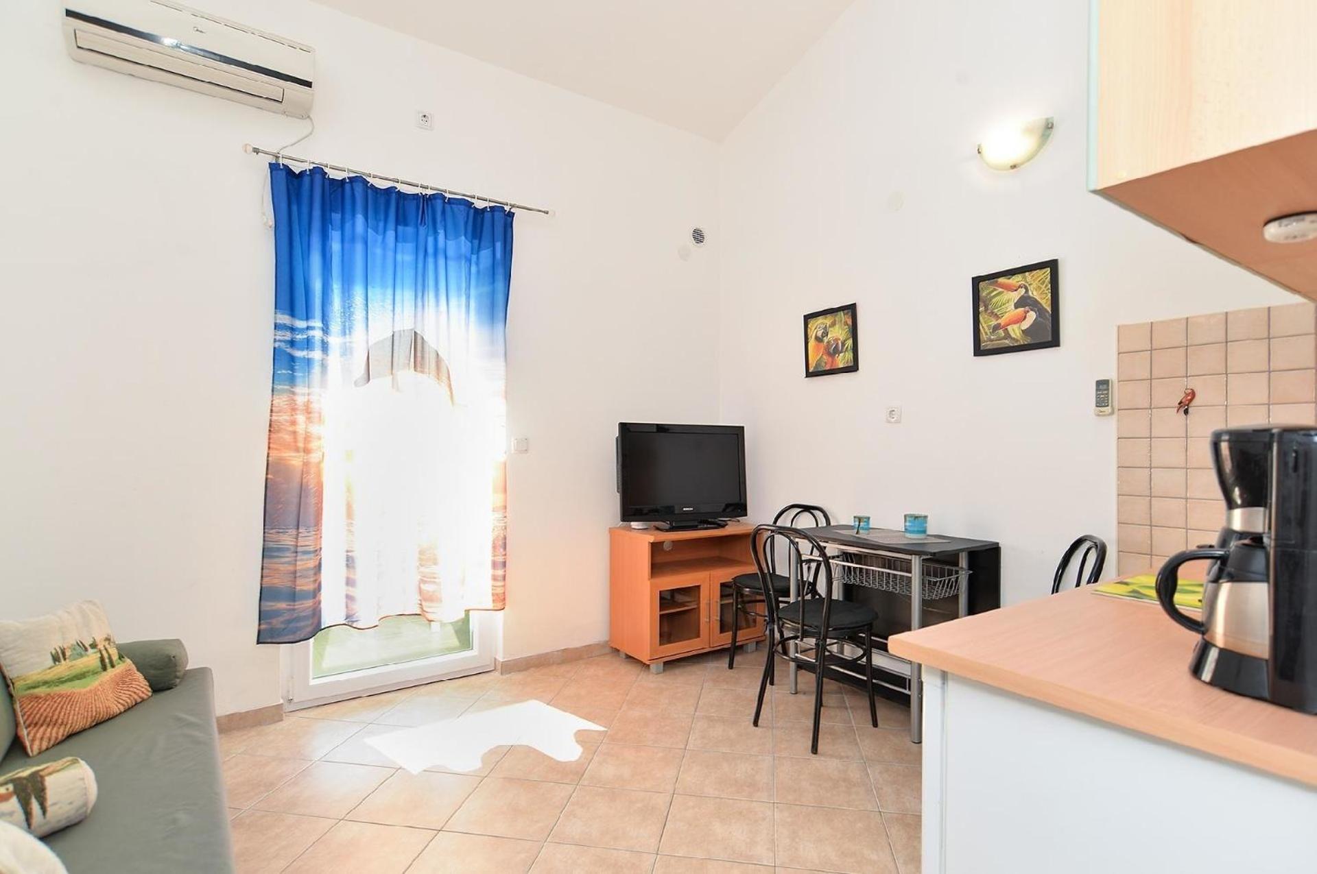 Apartment photo 1