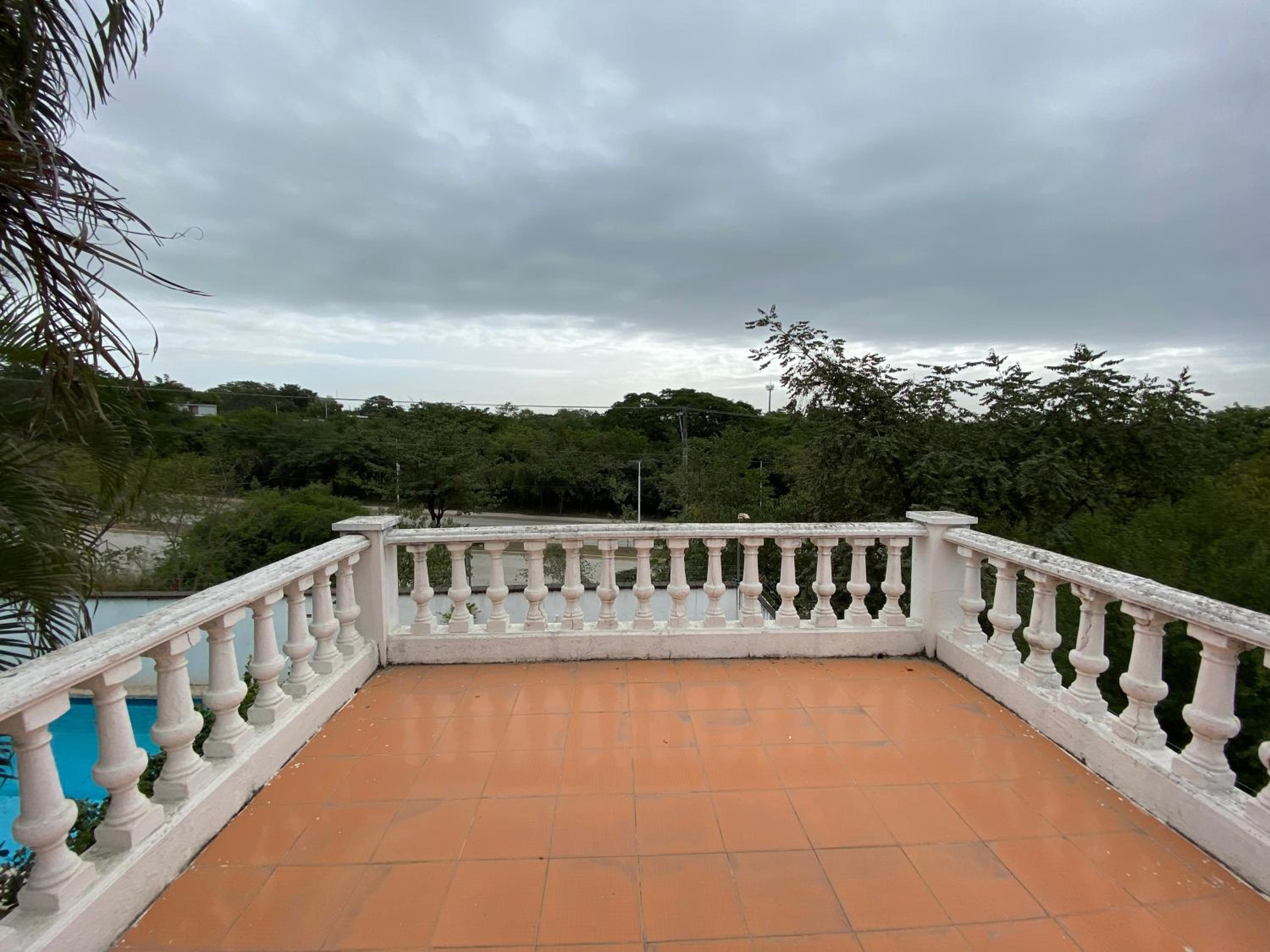 Four-Bedroom House - Photo 9