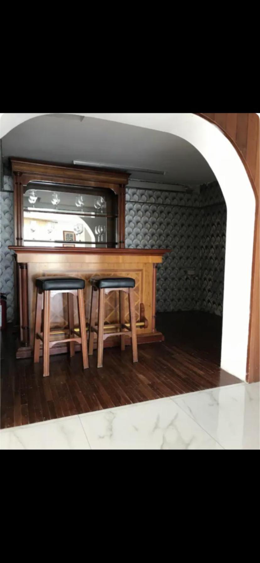 Four-Bedroom House - Photo 4