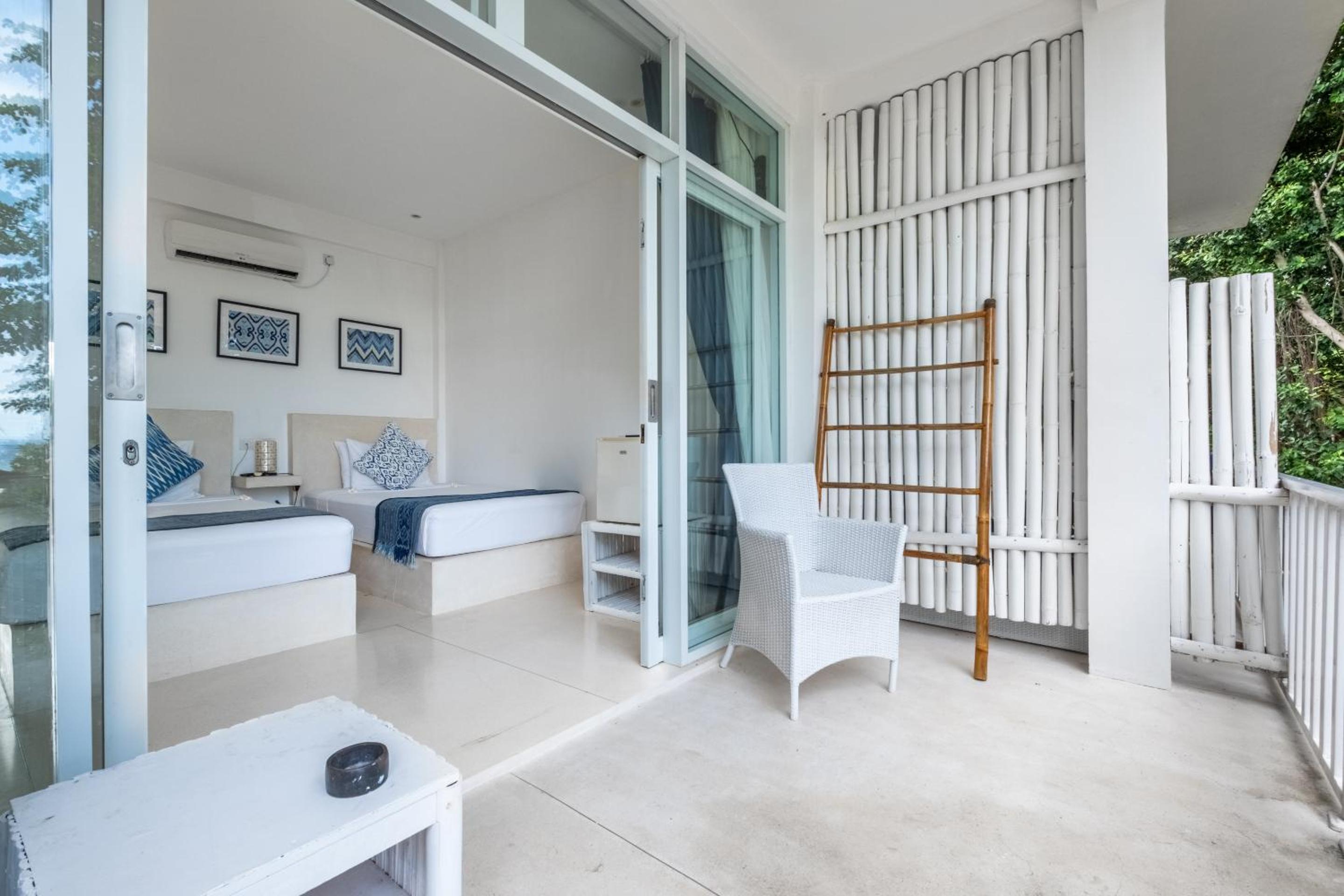 Standard Twin Room with Balcony - Photo 5