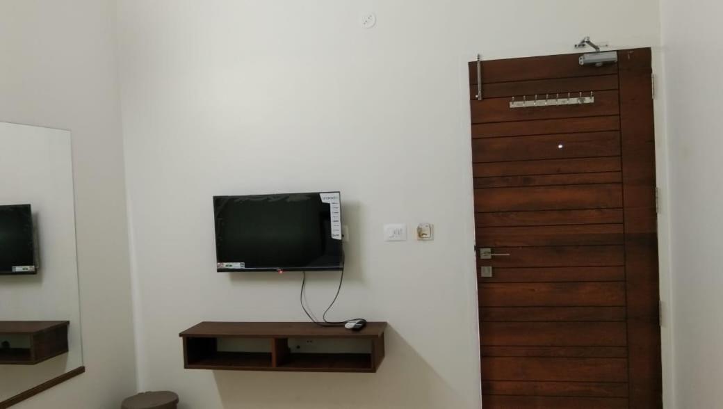 Standard Double Room photo 2