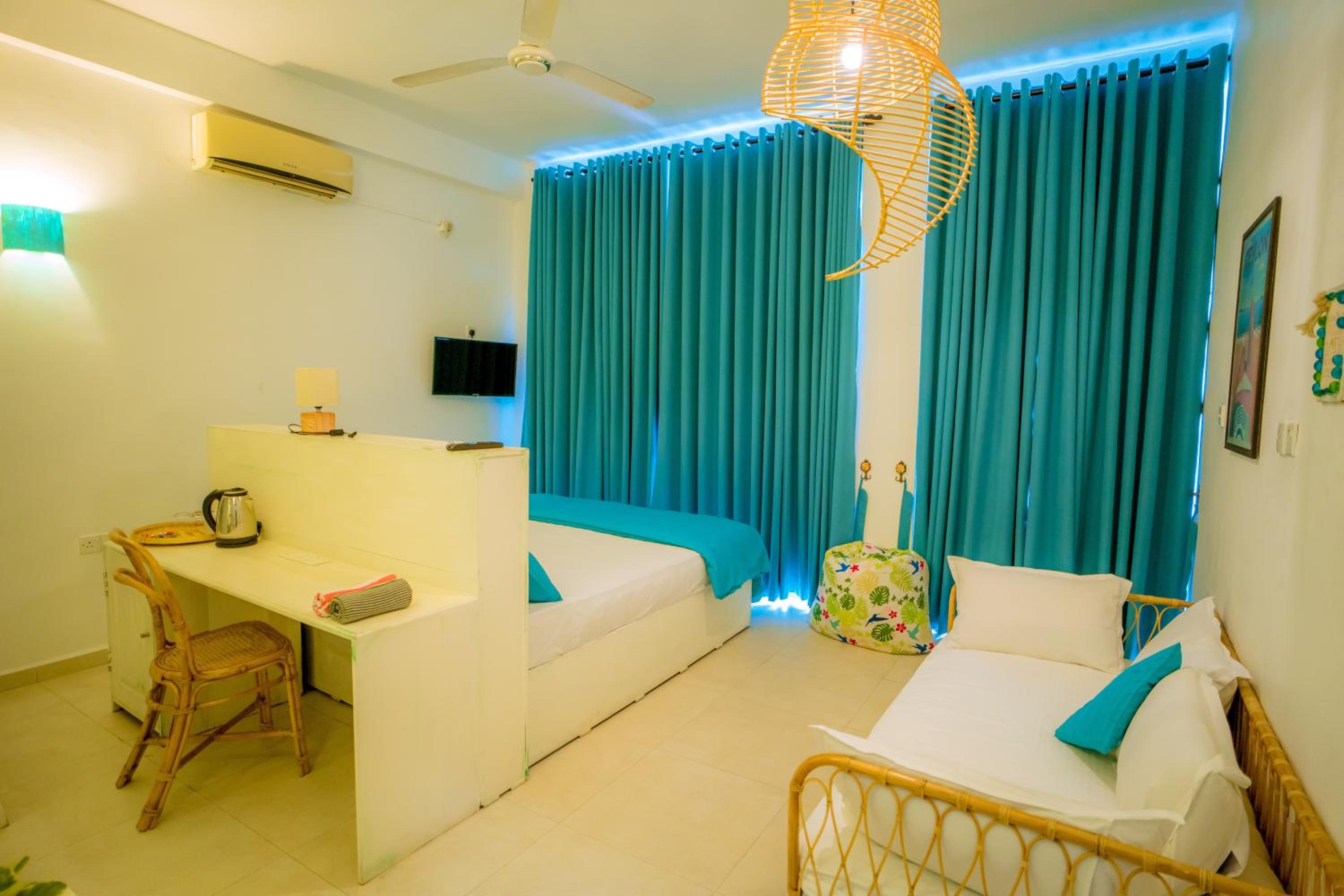 Double Room with Balcony and Sea View photo 2