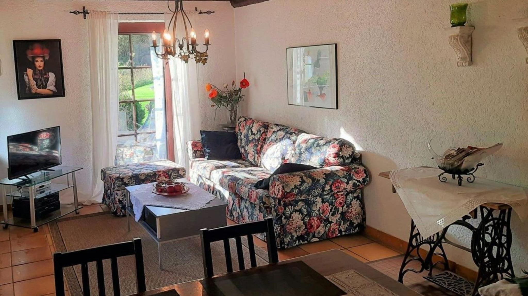 Apartment photo 1