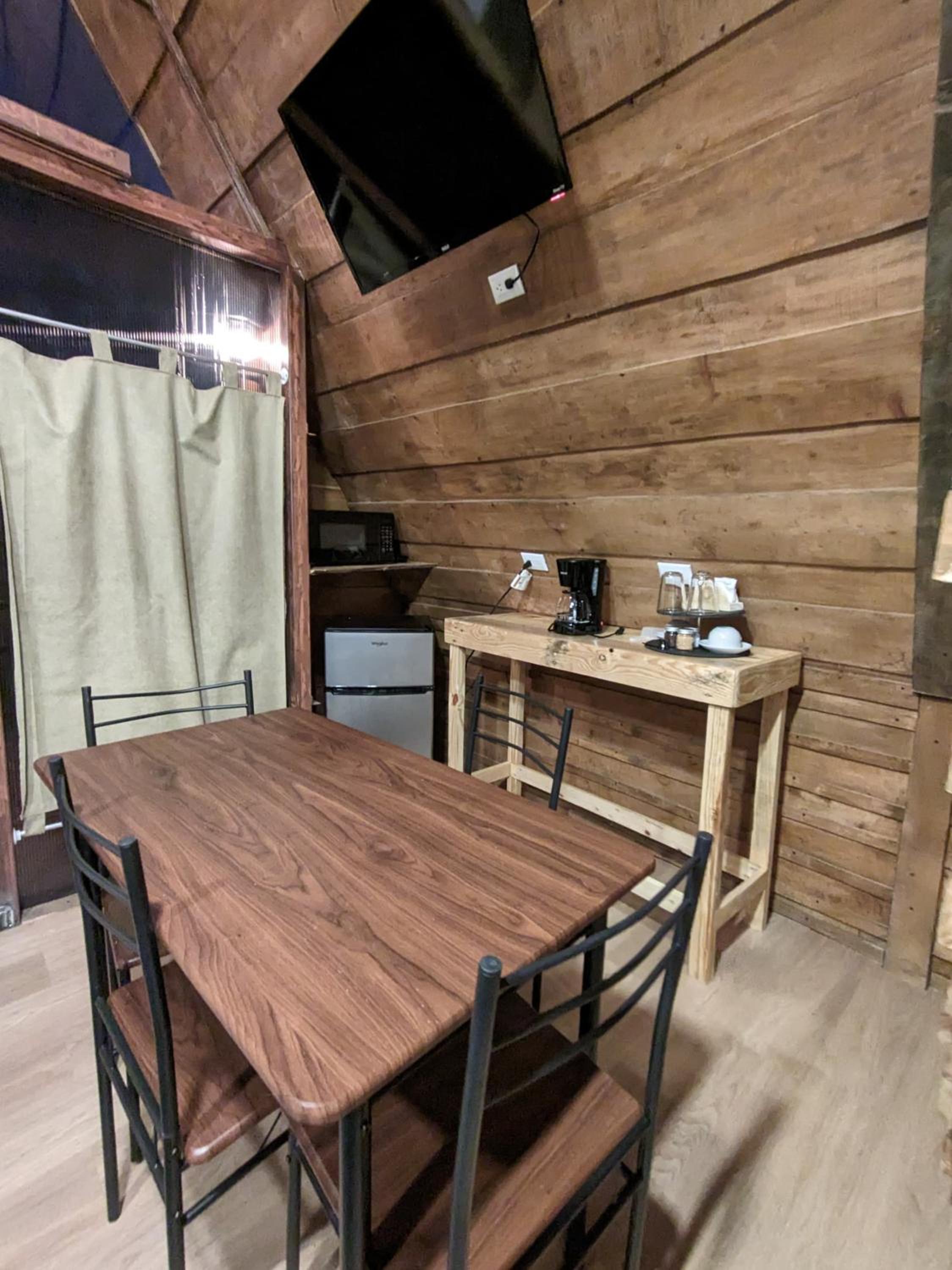 One-Bedroom House photo 3