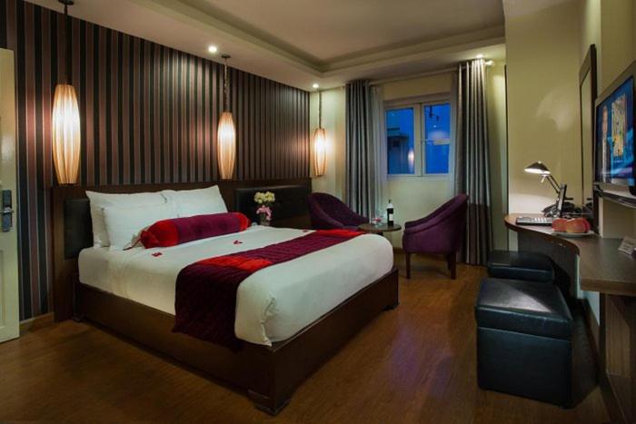 Honeymoon With View Room