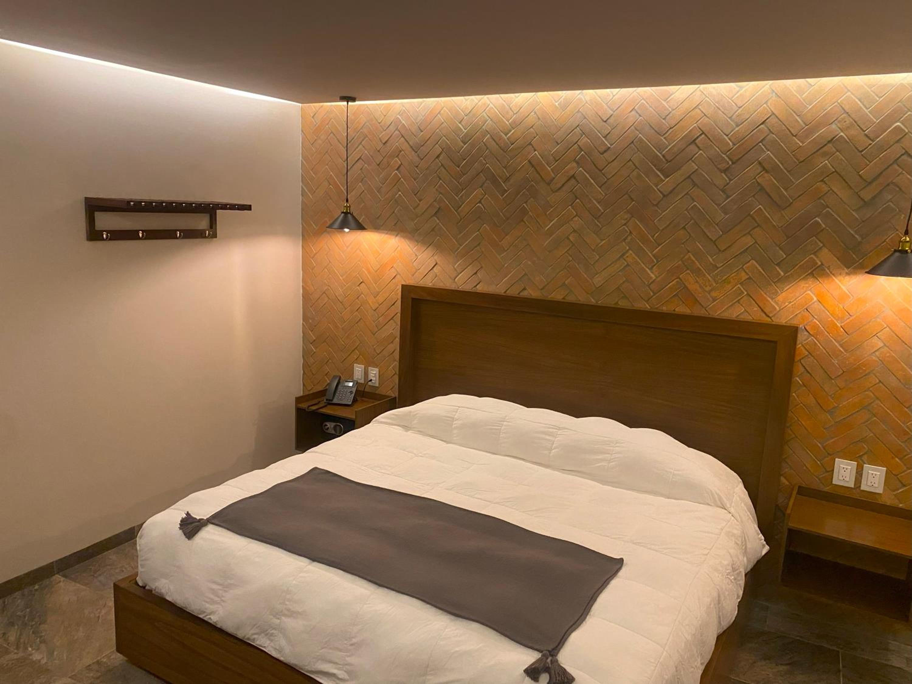 Standard King Room - Photo 1