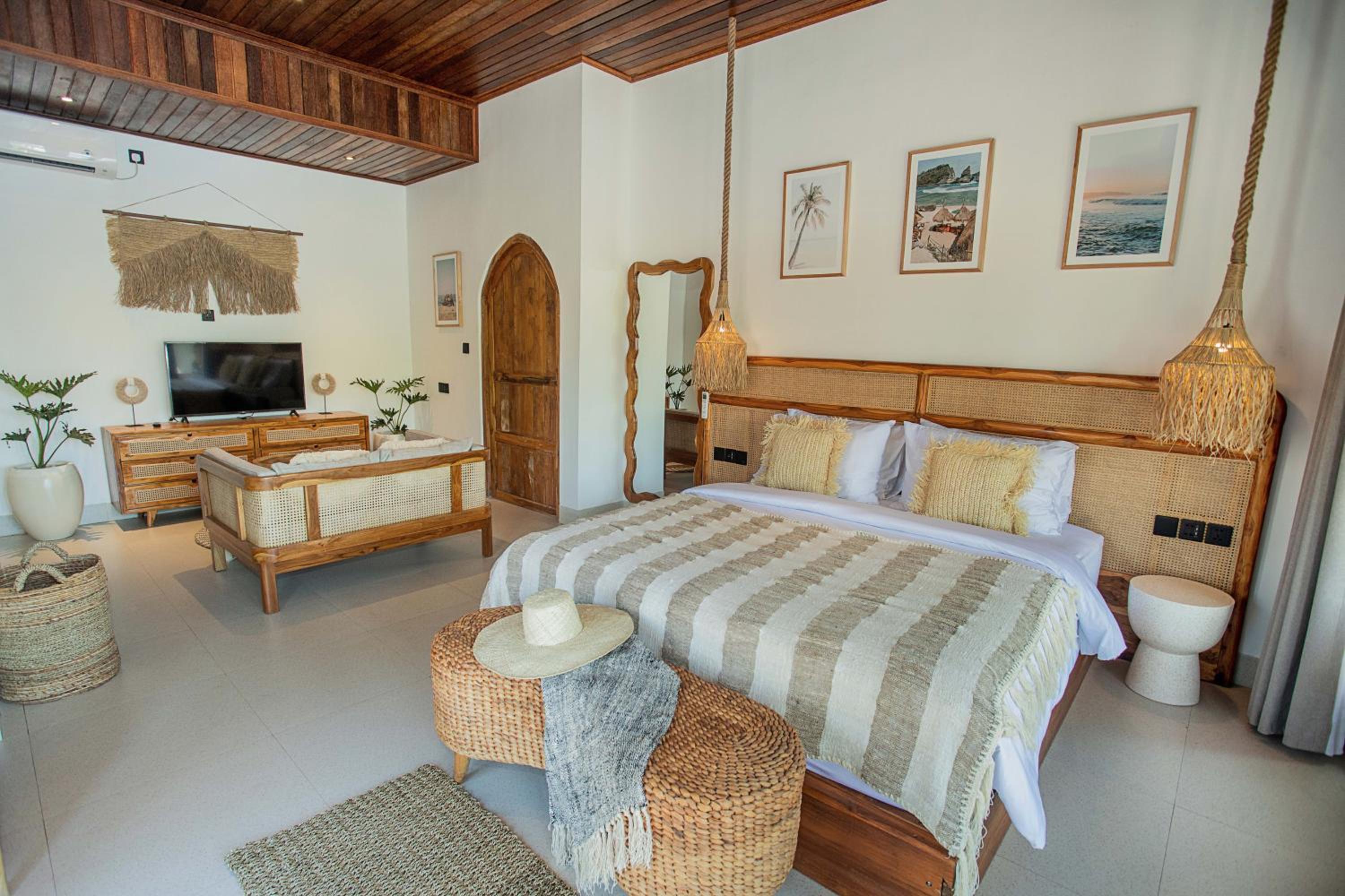 Villa with Private Pool photo 2