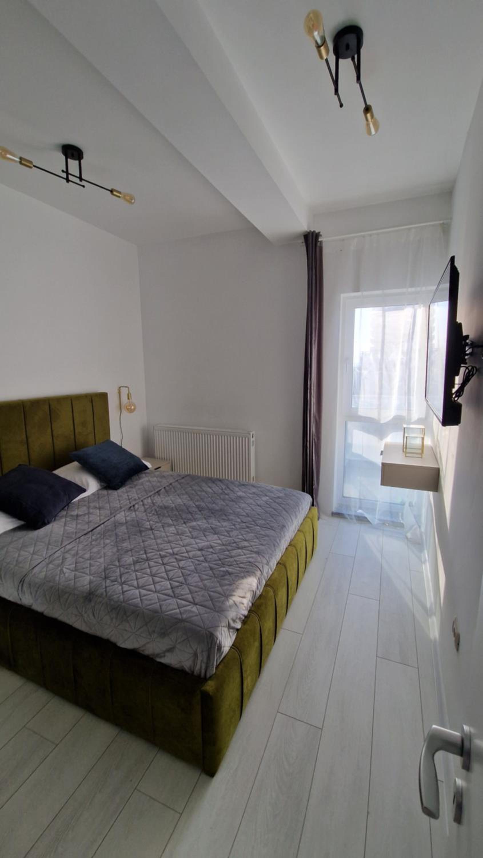 Apartment with Balcony photo 2