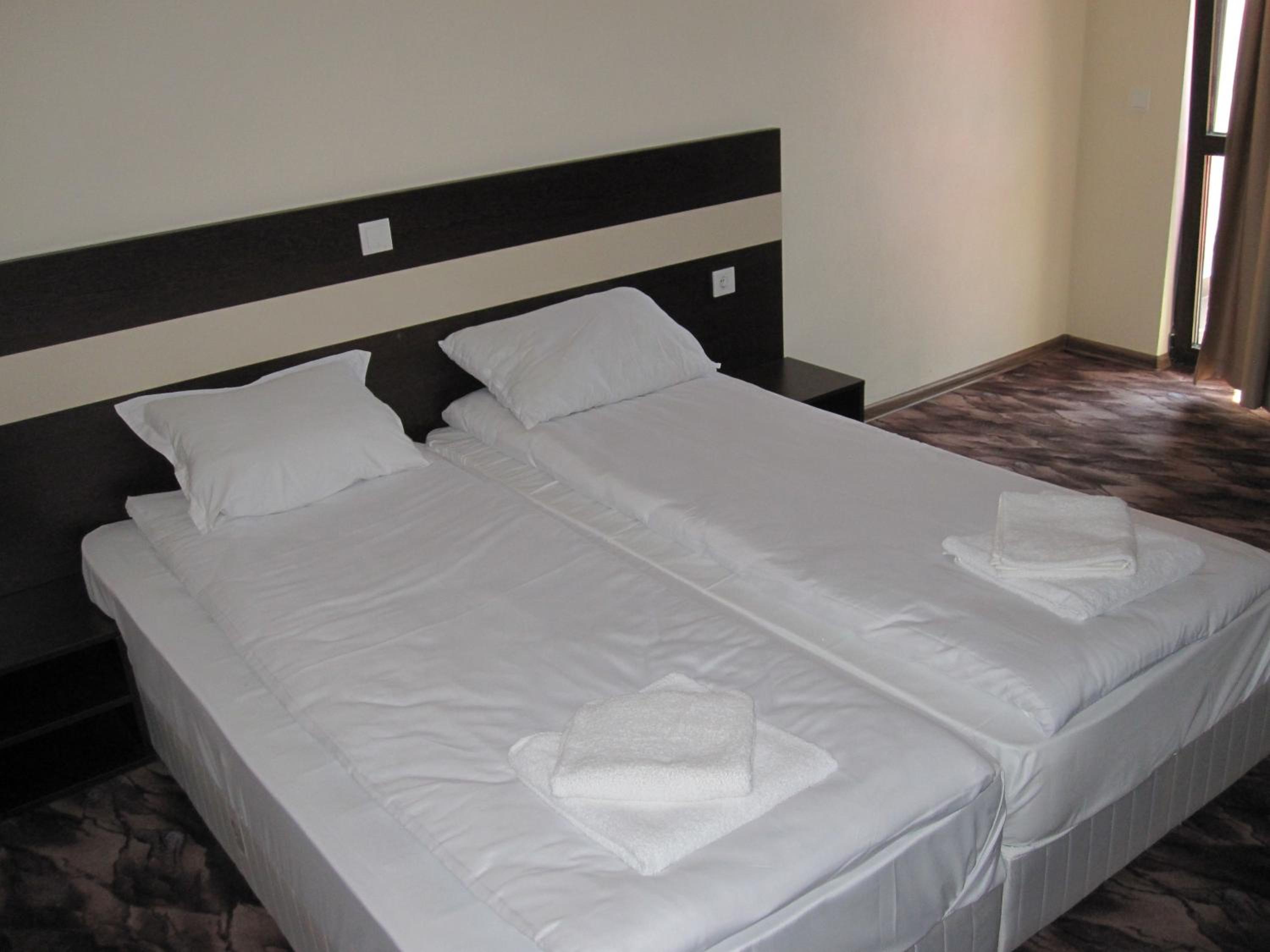 Deluxe Double Room with Balcony photo 1