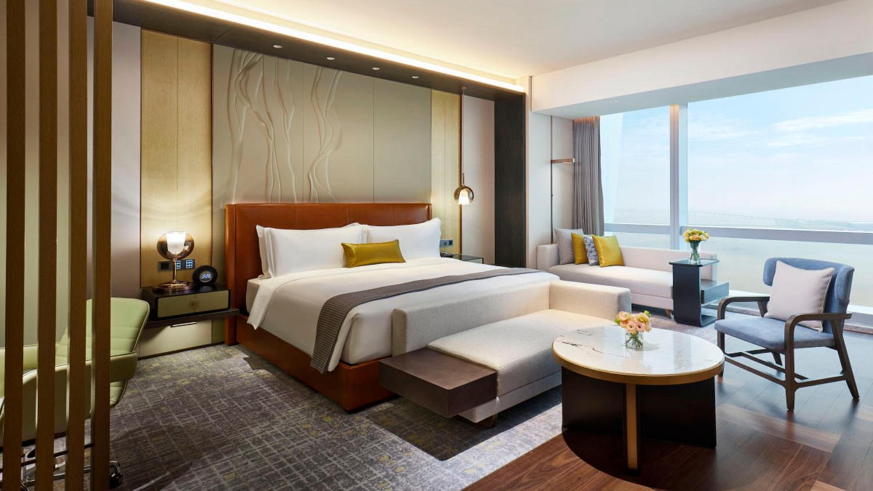 1 King 1 Bedroom Suite HkZhMo Bdg Sea View - Photo 3